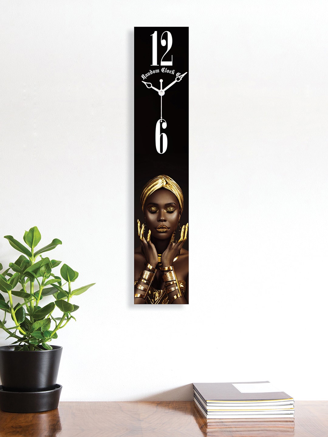 

RANDOM Black & Gold-Toned Contemporary Wall Clock