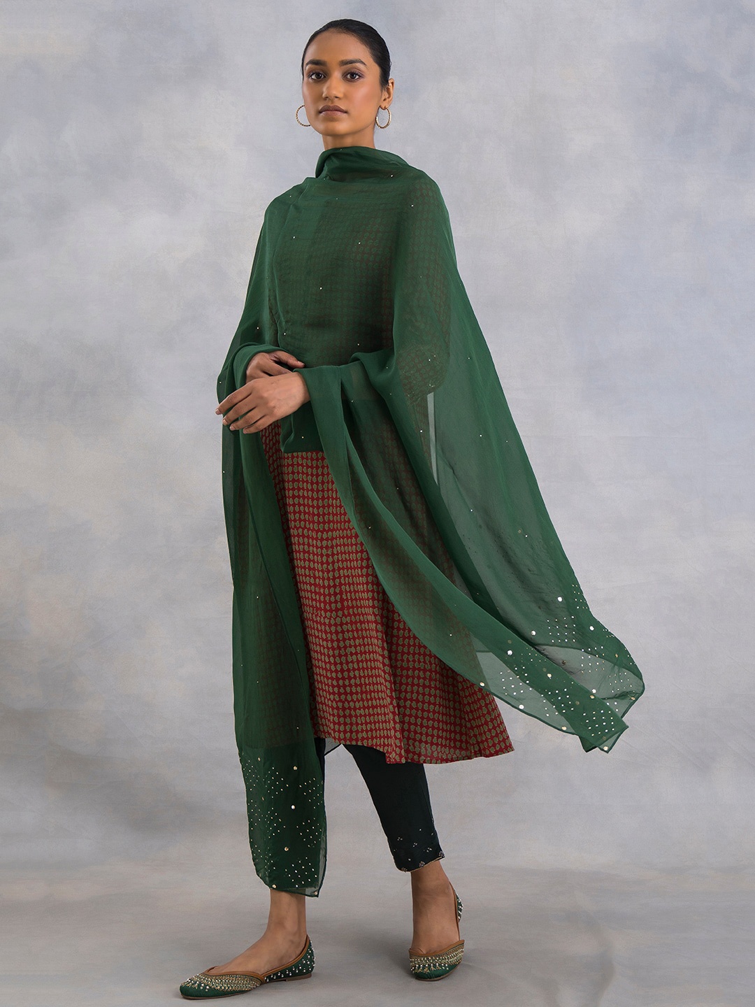 

W The Folksong Collection Silk Mukaish Dupatta, Green