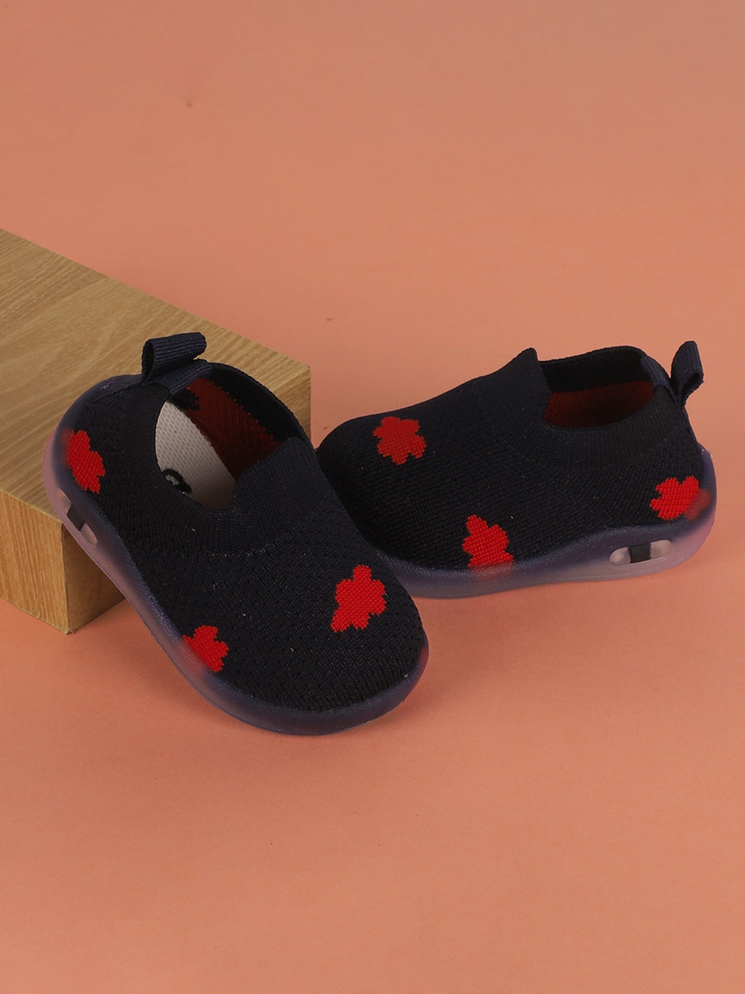

FEETWELL SHOES Kids Printed Slip-On Sneakers, Navy blue