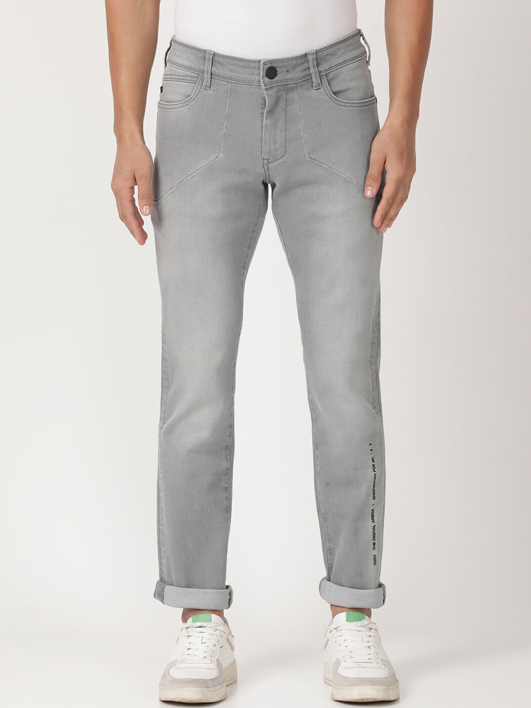 

Wrangler Men Skanders Slim Fit Low-Rise Heavy Fade Stretchable Jeans, Grey