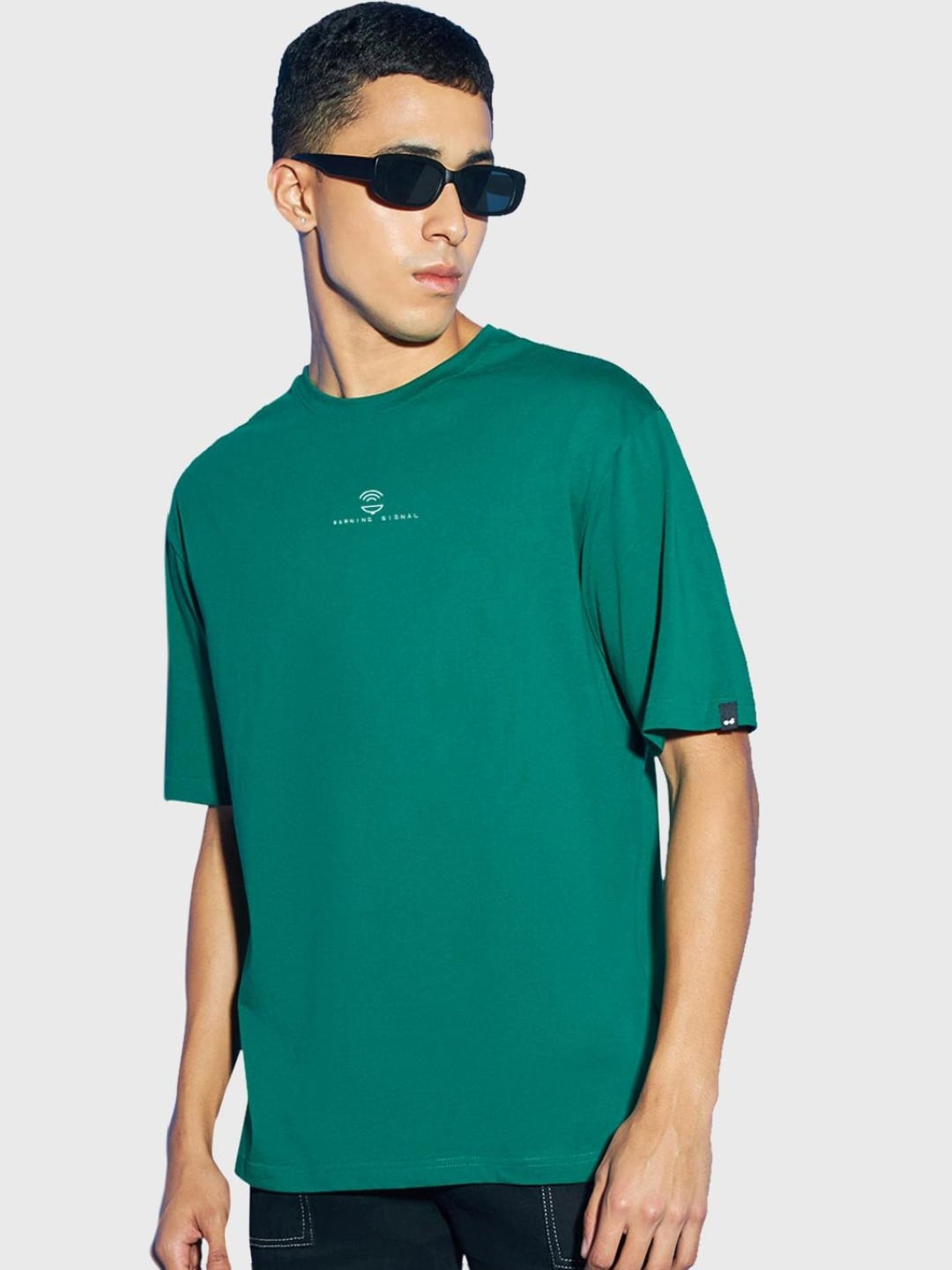 

Bewakoof Men Printed Loose Cotton T-shirt, Green