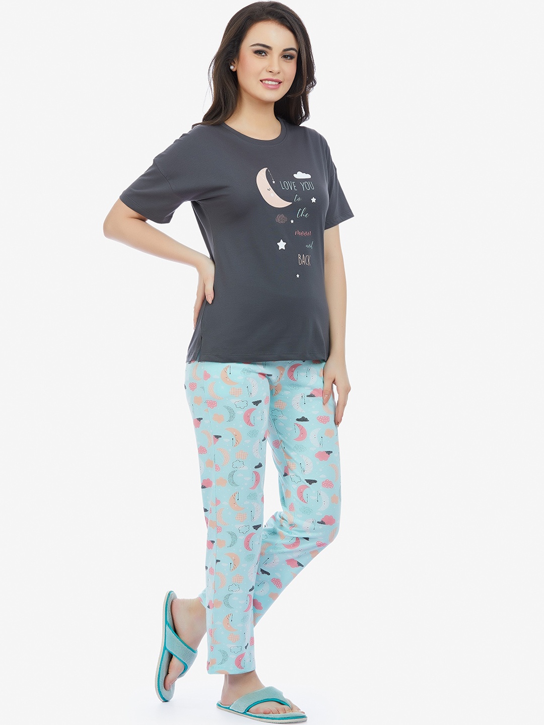

MAYSIXTY Conversational Printed Night Suit, Grey
