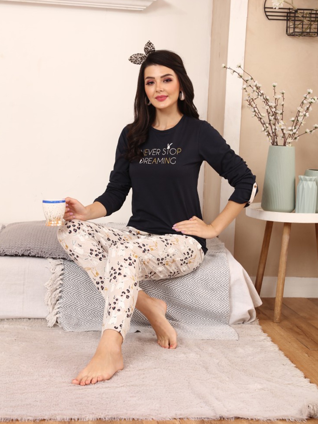 

MAYSIXTY Typography Printed Night Suit, Navy blue