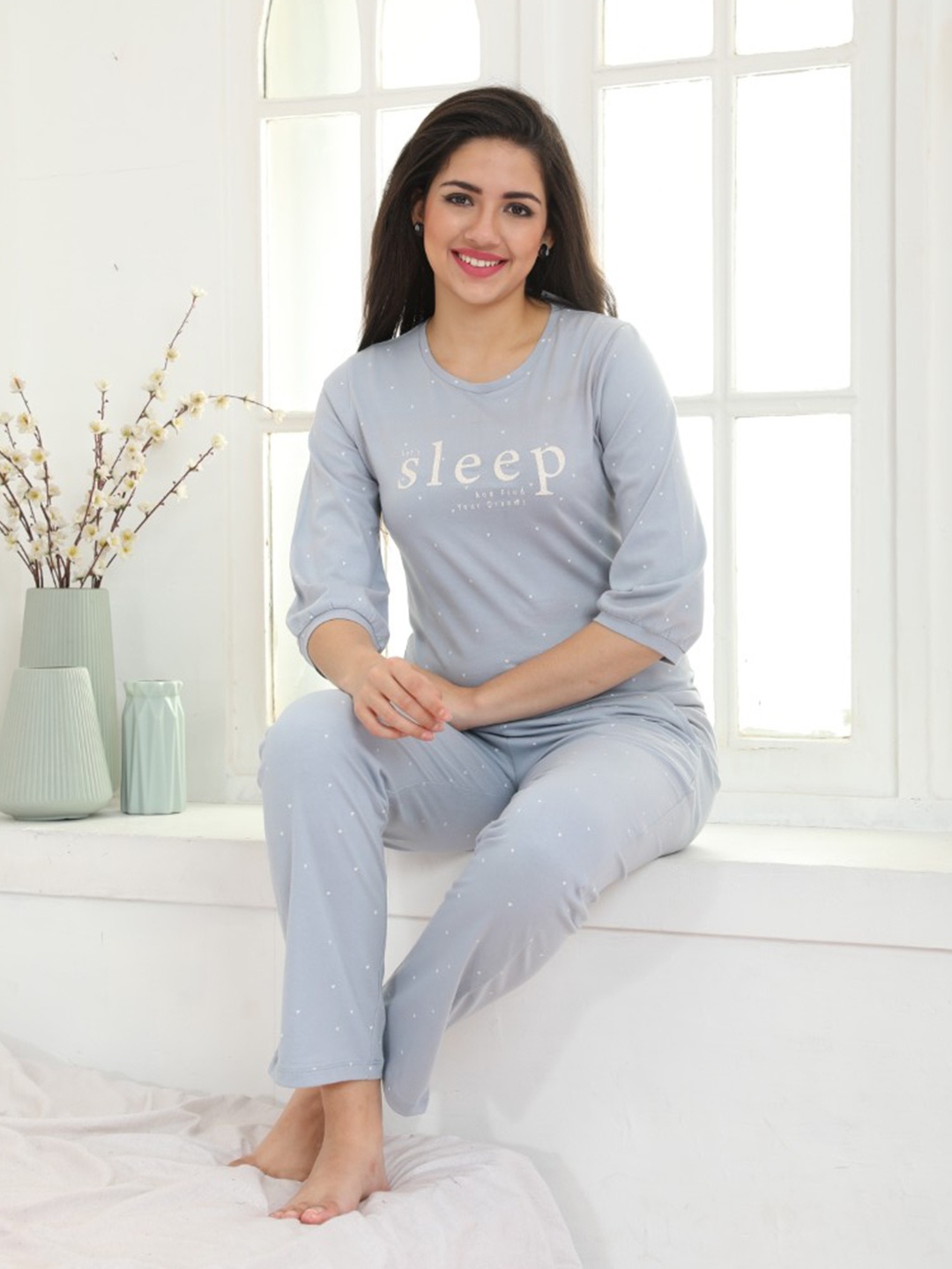 

MAYSIXTY Round Neck Night Suit, Blue