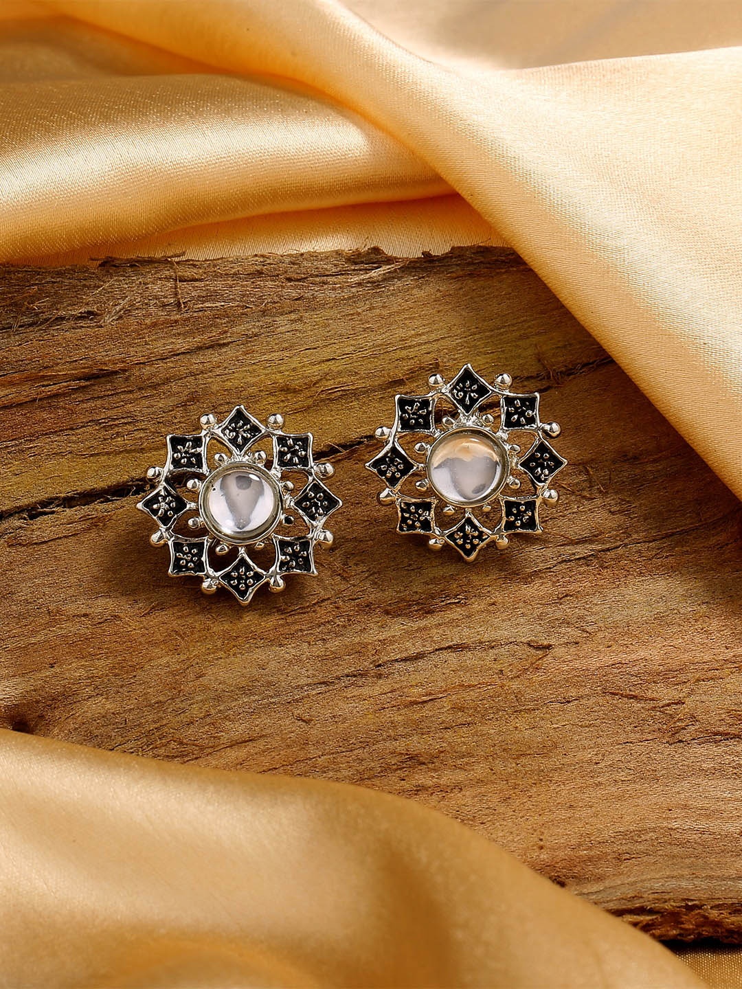 

Estele Floral Meenakari Studs Earrings, Black