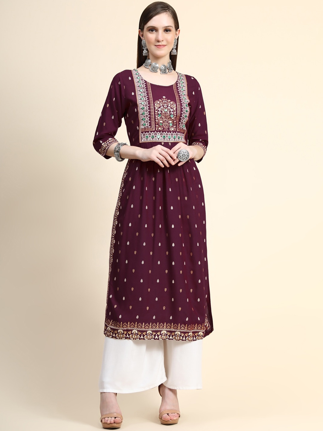 

Angroop Ethnic Motifs Printed Mirror Work Kurta, Magenta