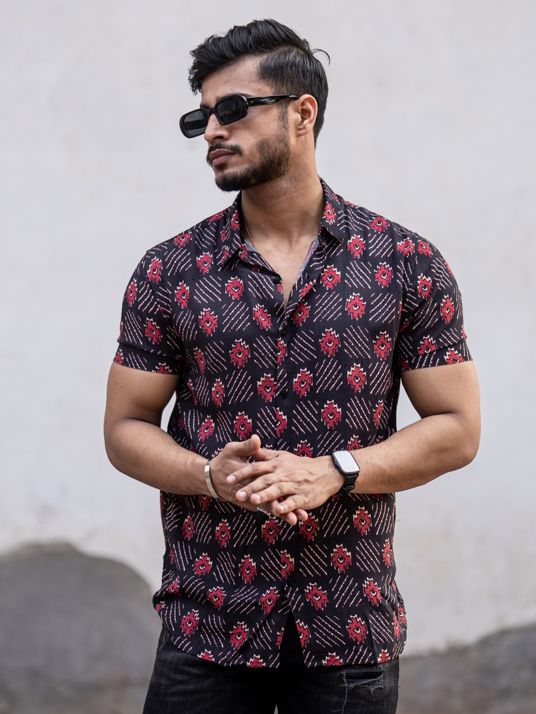 

Powerlook Slim Fit Floral Printed Casual Shirt, Black