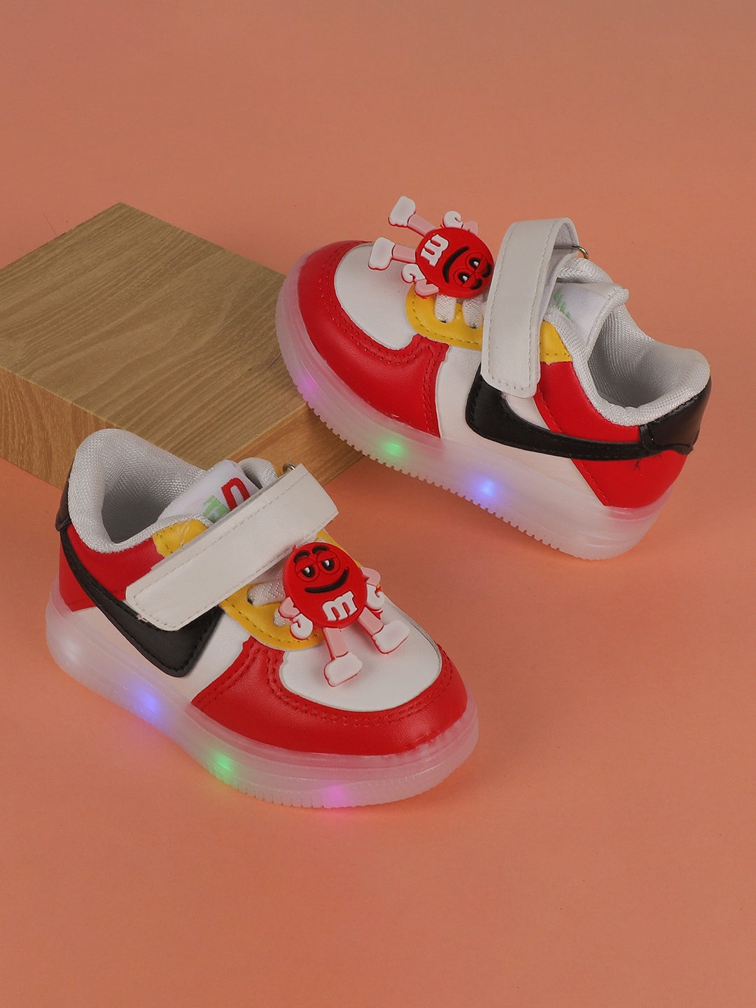 

FEETWELL SHOES Kids Colourblocked LED Velcro Sneakers, White