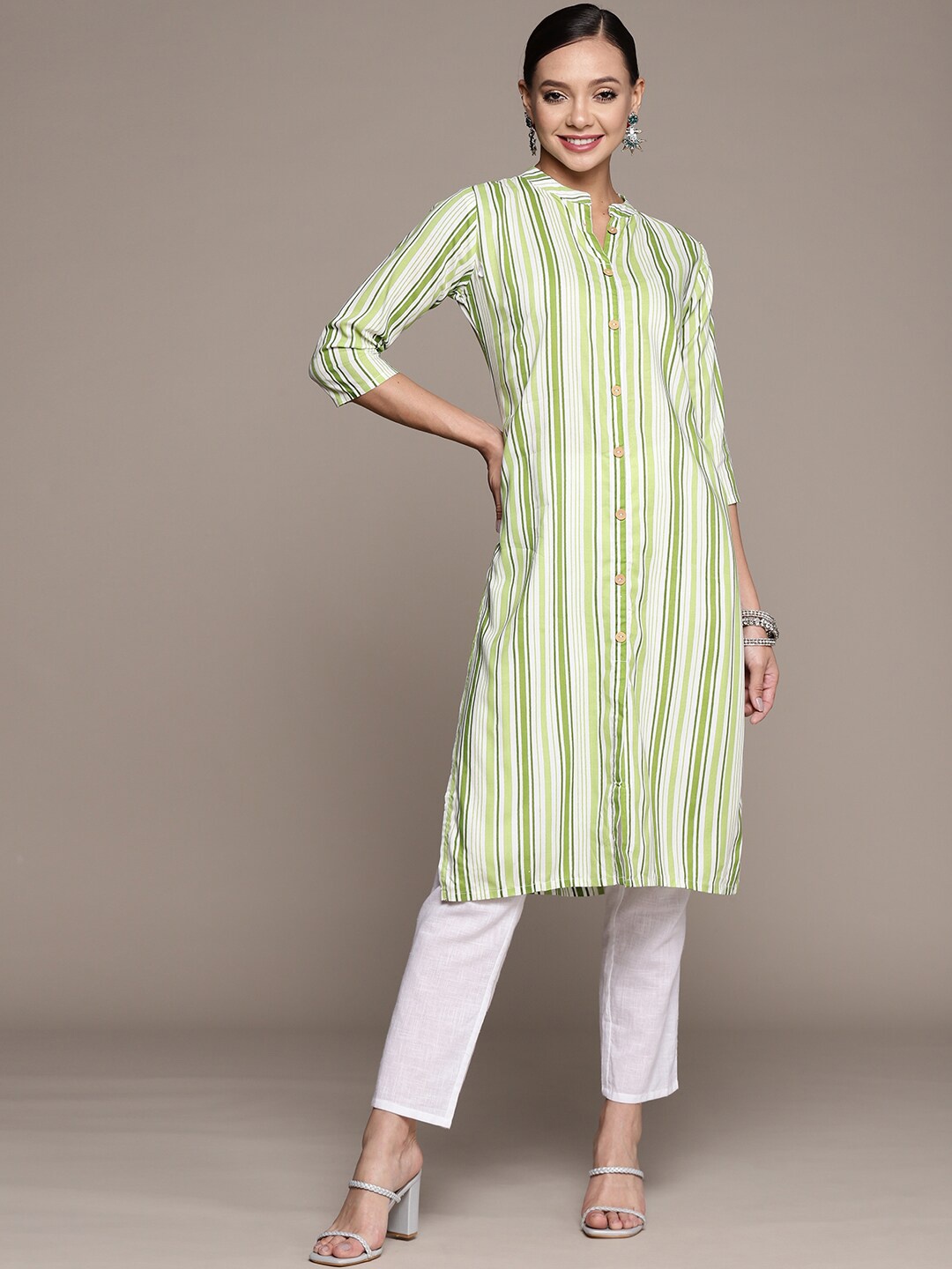 

Anubhutee Band Collar Striped Screen Print Kurta, Green