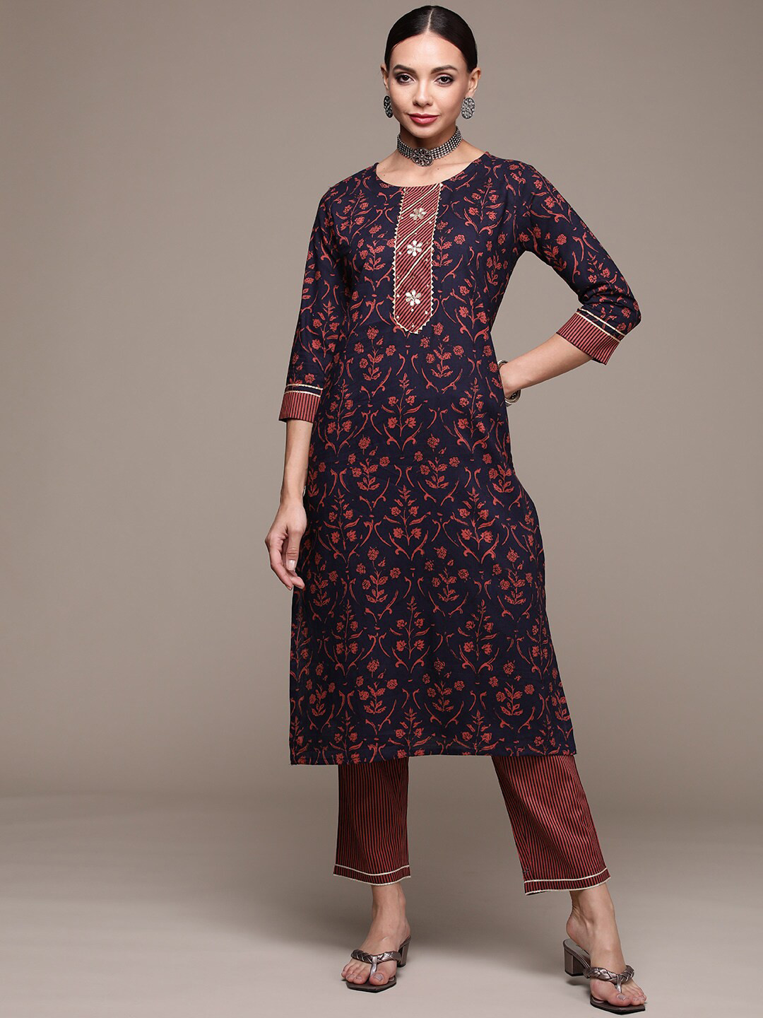 

Anubhutee Ethnic Motifs Printed Gotta Patti Pure Cotton Kurta with Trousers, Navy blue