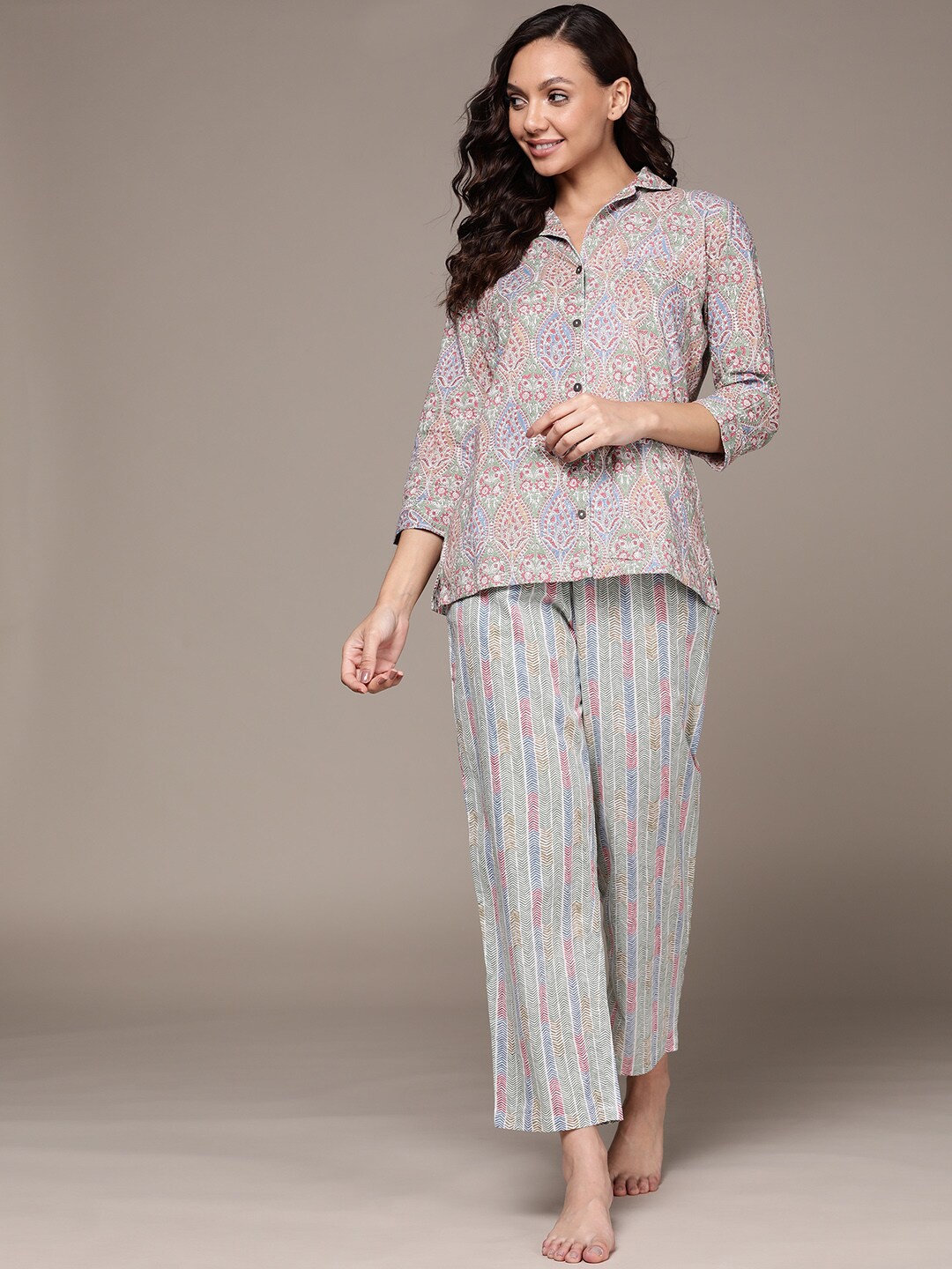 

Anubhutee Ethnic Motifs Printed Pure Cotton Night Suit, Green