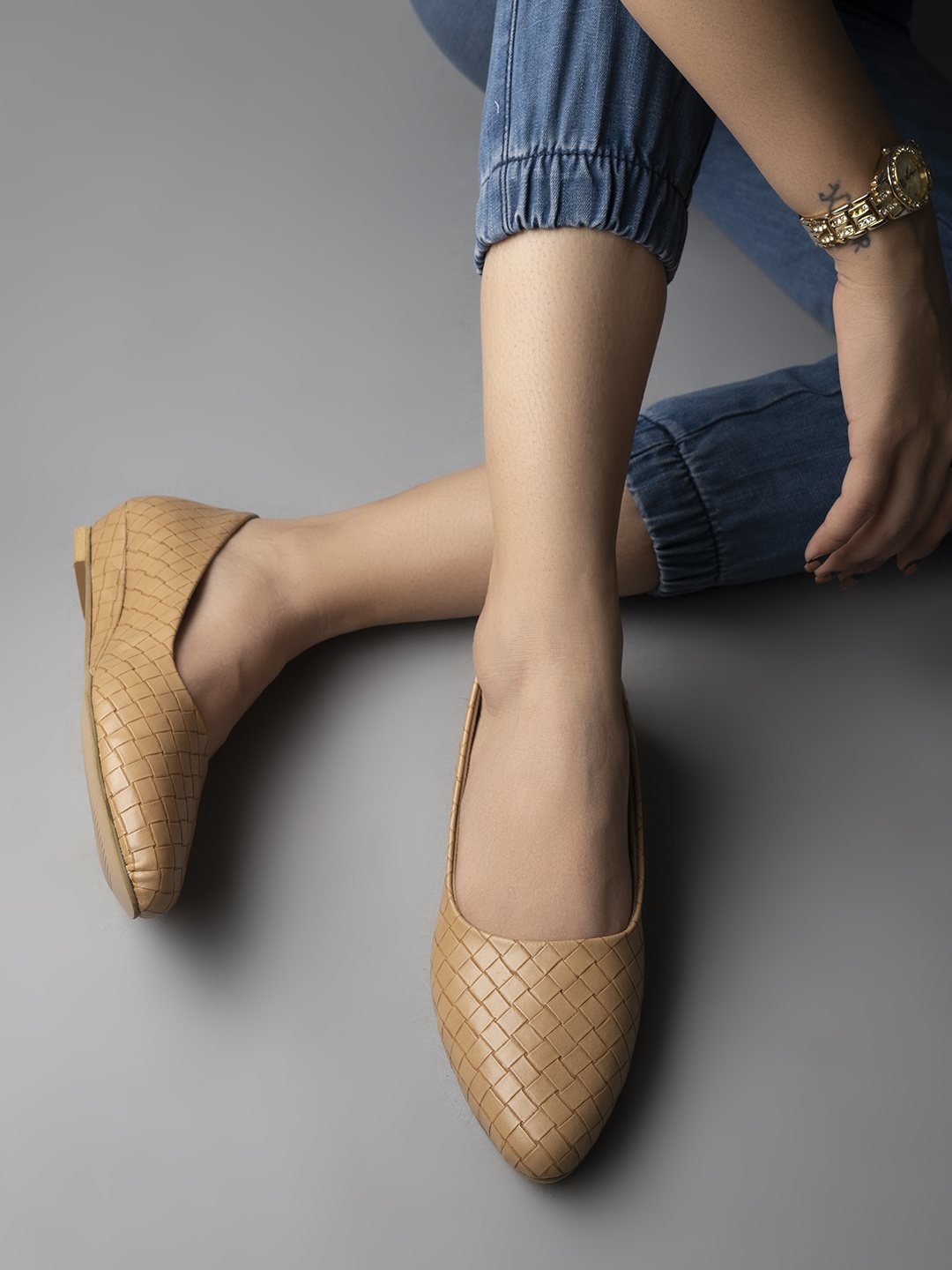 

Shoetopia Textured Round Toe Ballerinas, Tan