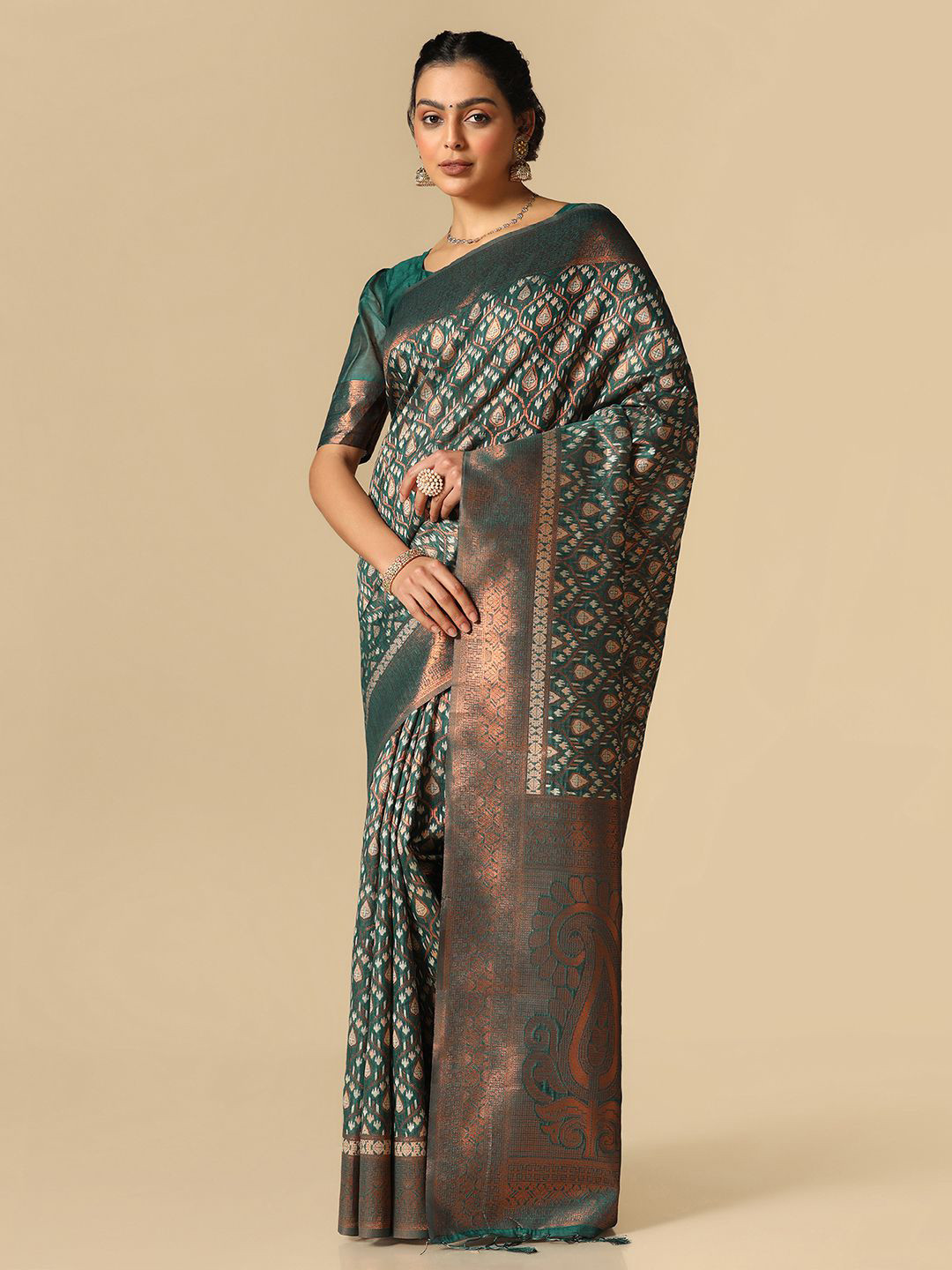 

Satrani Ethinic Motif Woven Design Zari Banarasi Saree, Green