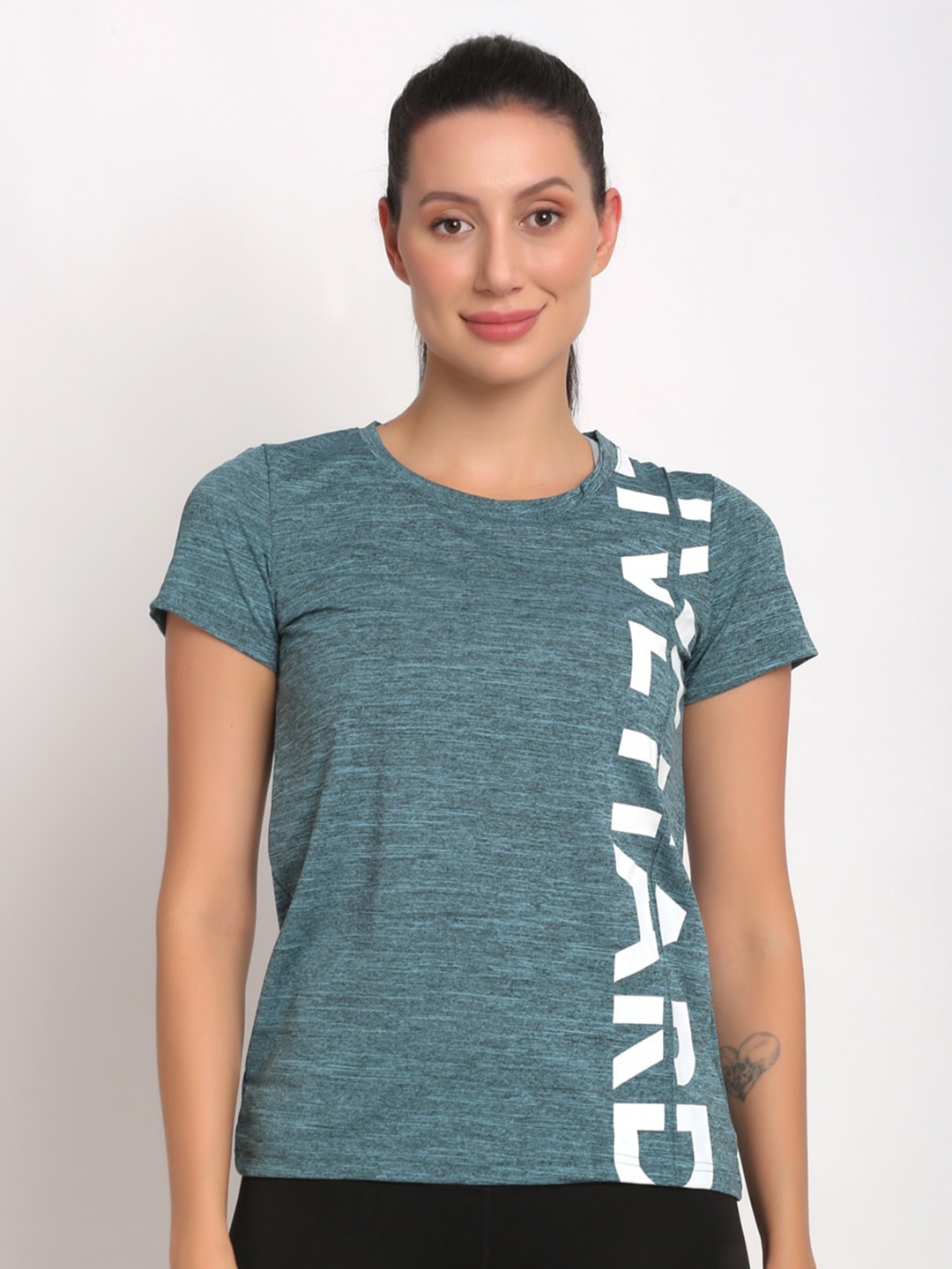 

PERFKT-U Typography Printed Abzorb T-shirt, Green