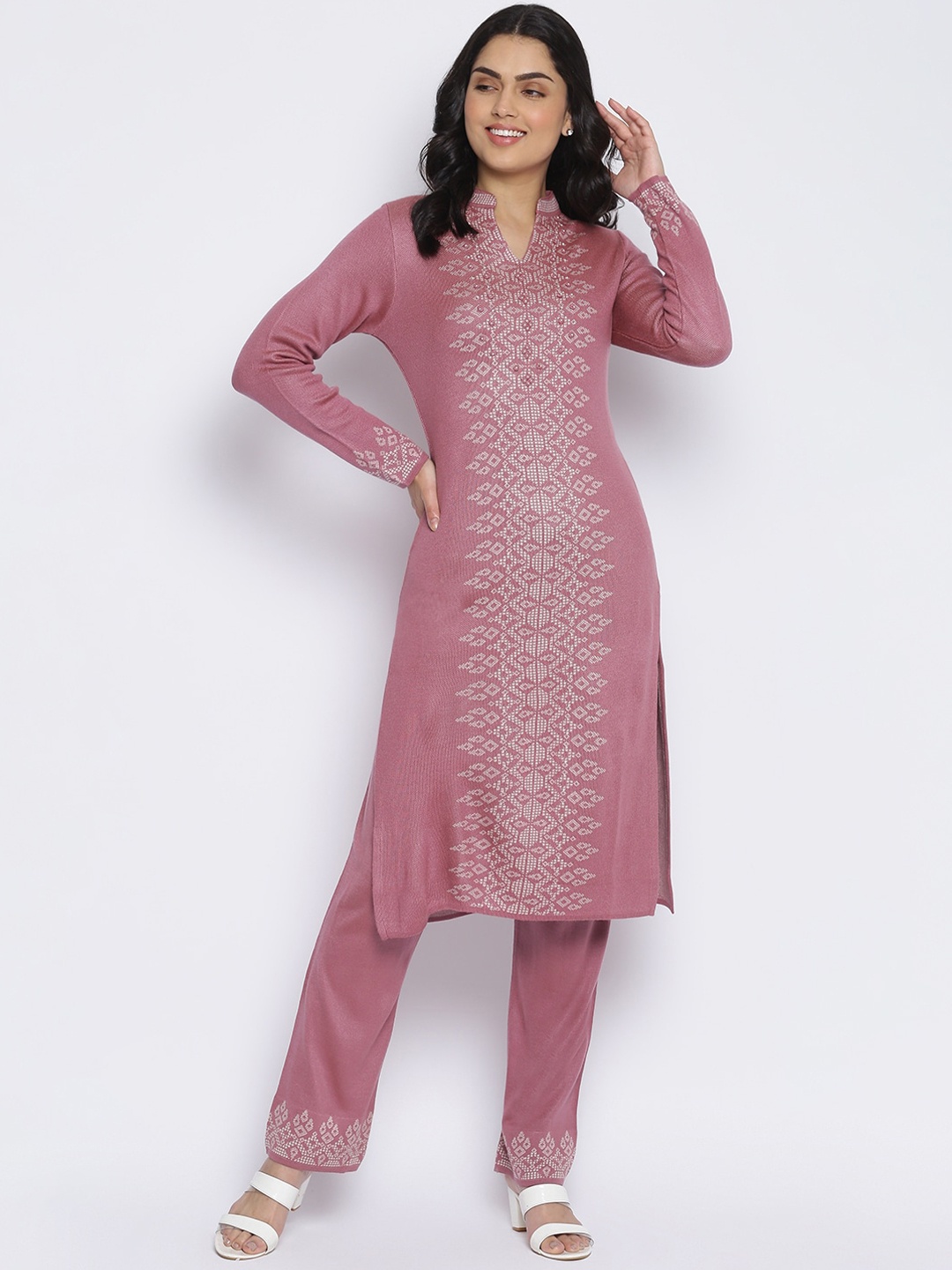 

MIKHAD Women Ethnic Motifs Mandarin Collar Woollen Straight Kurta, Pink
