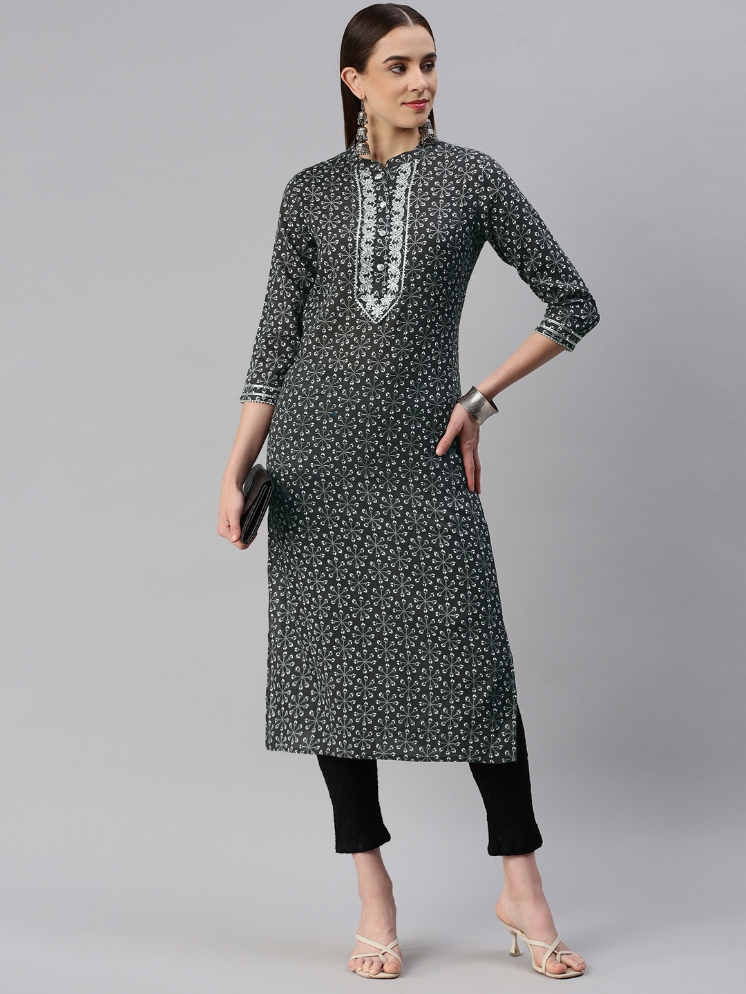 

kipek Ethnic Motifs Printed Gotta Patti Straight Kurta, Green