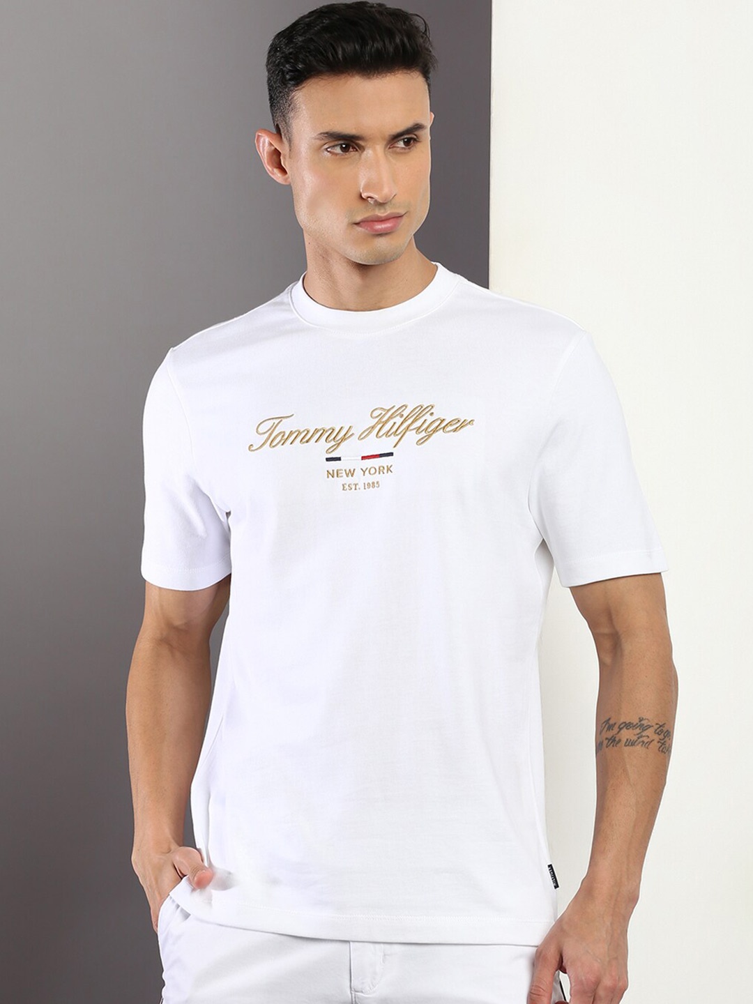 

Tommy Hilfiger Brand Logo Embroidered Cotton T-shirt, White