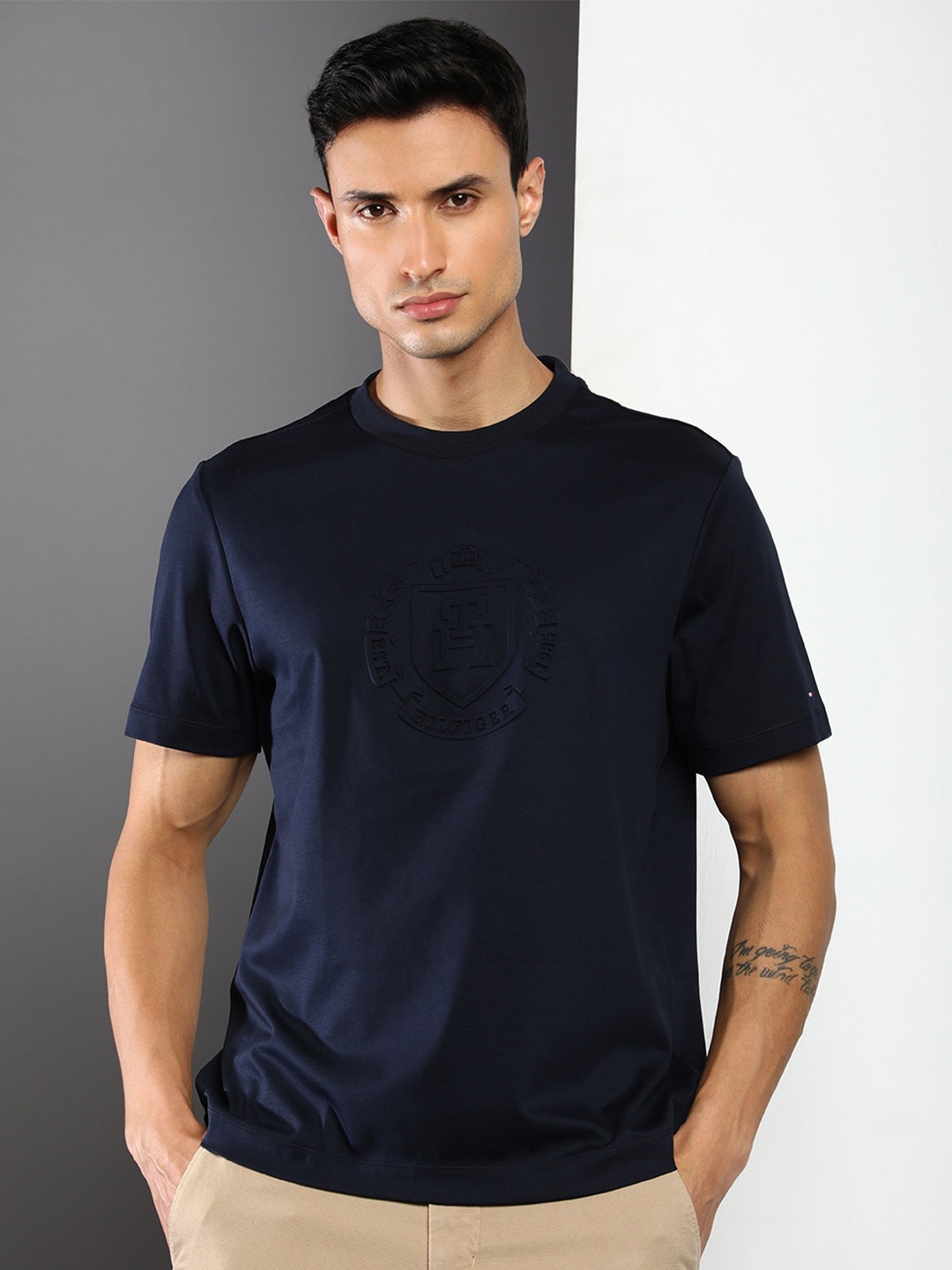 

Tommy Hilfiger Men Typography Round Neck T-shirt, Navy blue