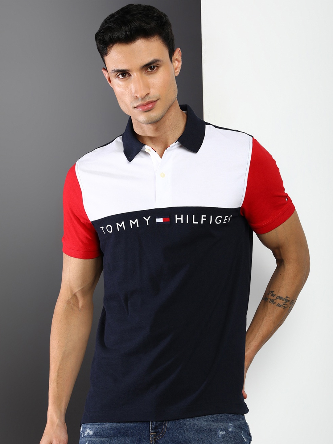 

Tommy Hilfiger Men Colourblocked Cotton Polo Collar T-shirt, White