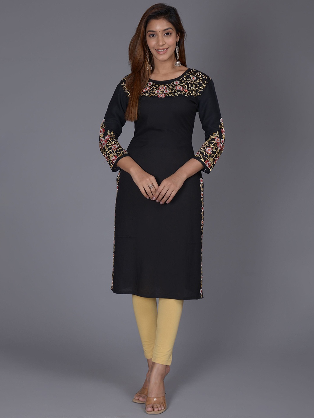 

FABISTA Embroidered Boat Neck Straight Kurta, Black