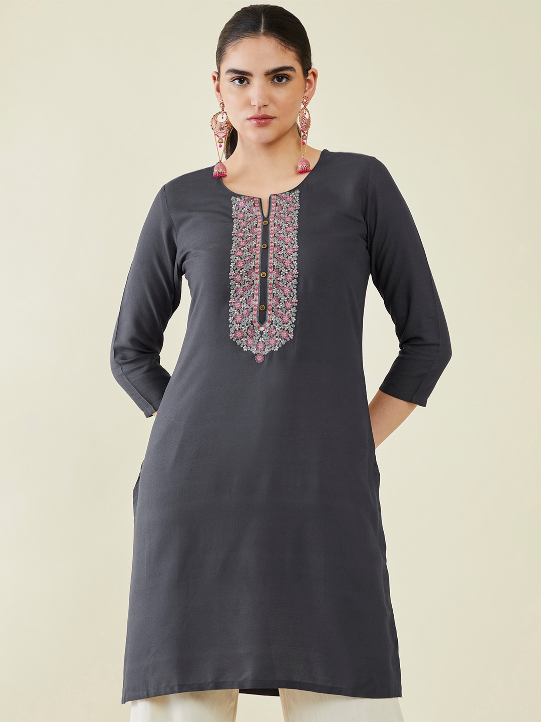 

Soch Geometric Yoke Design Thread Work Kurta, Charcoal