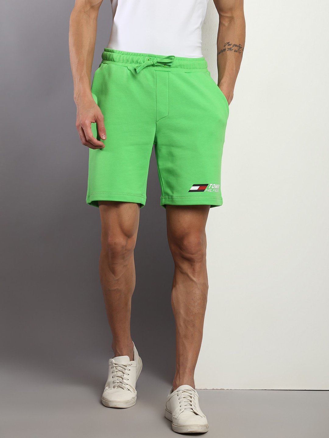 

Tommy Hilfiger Men Cotton Regular Fit Shorts, Green