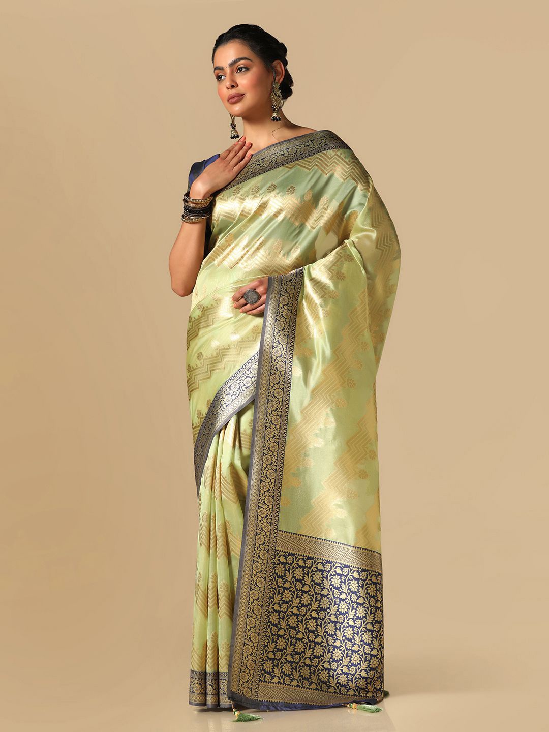 

Mitera Ethnic Motifs Woven Design Zari Banarasi Saree, Green