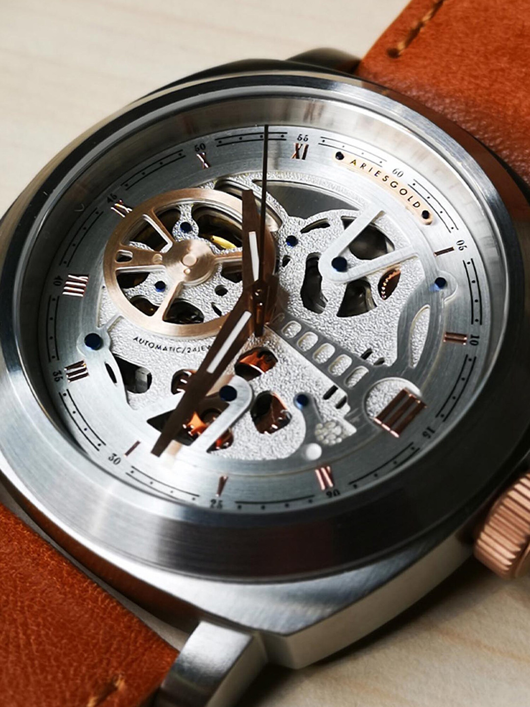 

Aries Gold Men Leather Bracelet Style Straps Analogue Watch G 9025 SRG-SRG, Silver