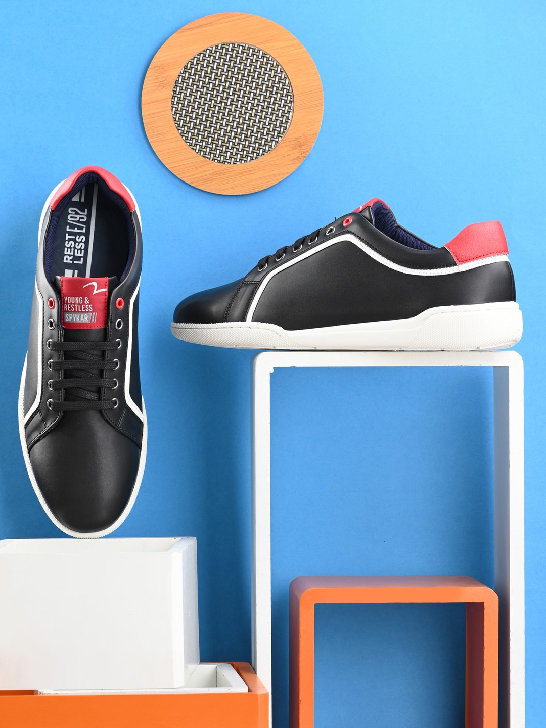 

SPYKAR Men Colourblocked Sneakers, Black