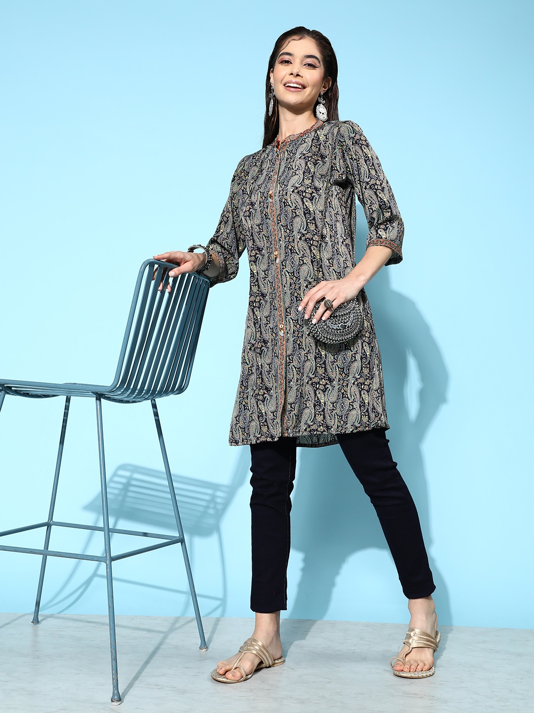 

ZOLA Black Mandarin Collar Printed Tunic