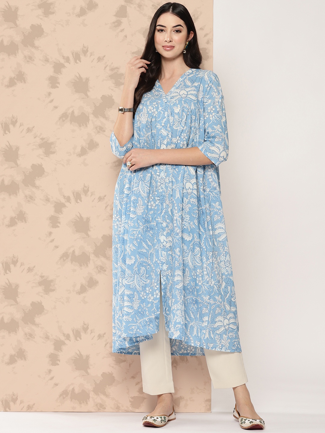 

Janasya Blue Floral Printed Pure Cotton A-Line Kurta