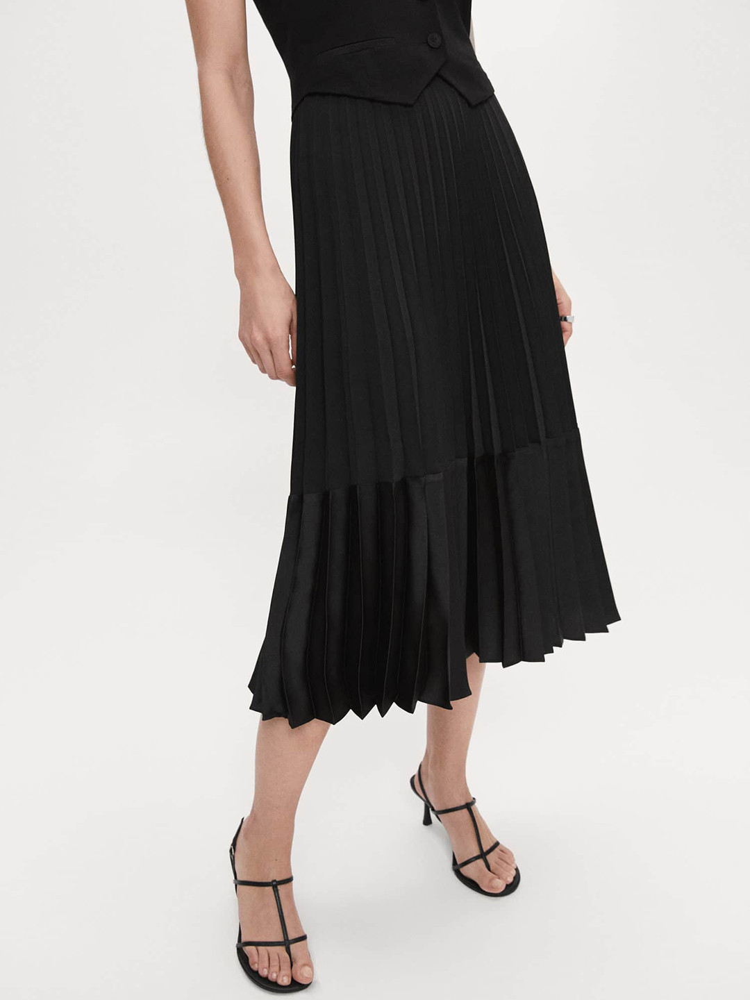

MANGO Women Solid Accordion Pleated A-Line Satin Midi Skirt, Black