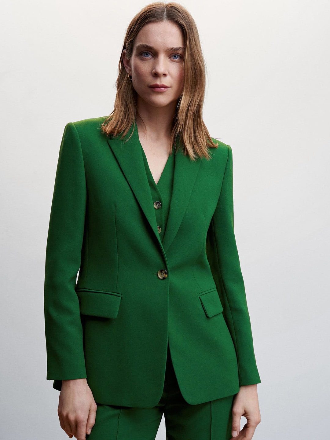 

MANGO Shoulder Padded Single-Breasted Blazer, Green
