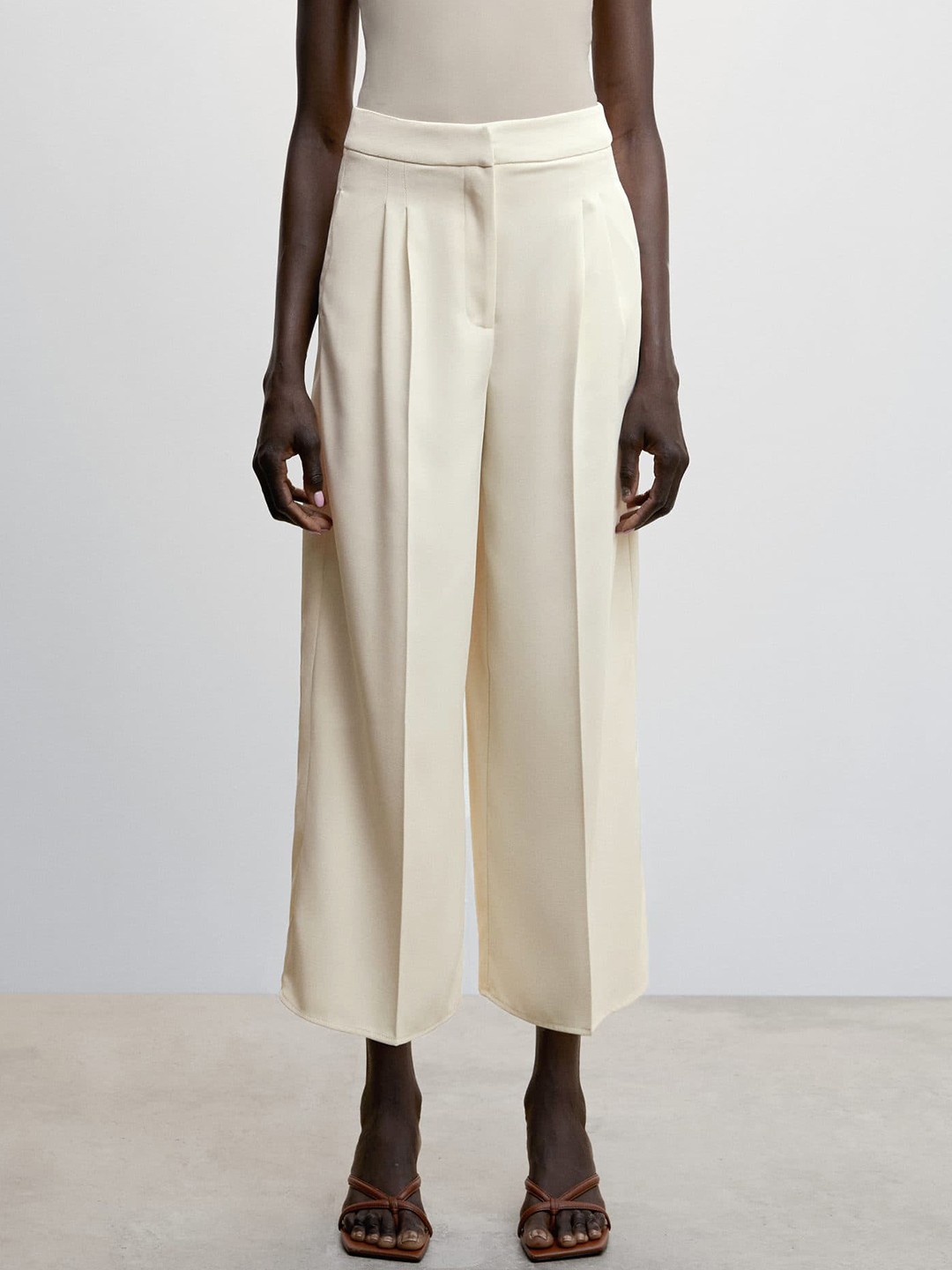 

MANGO Women Wide Leg Pleated Trousers, Cream