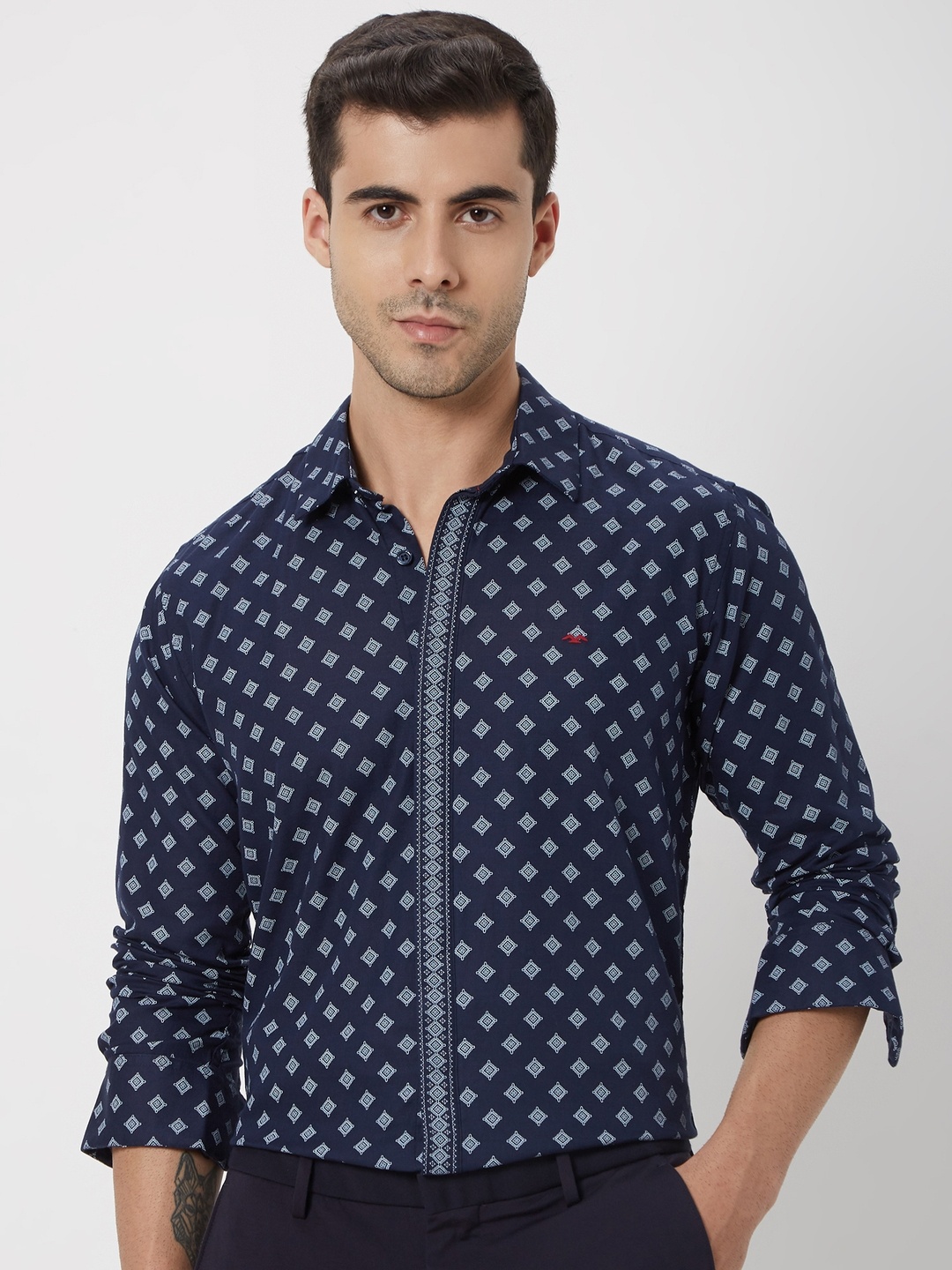 

Mufti Pure Cotton Trim Slim Fit Printed Casual Shirt, Navy blue