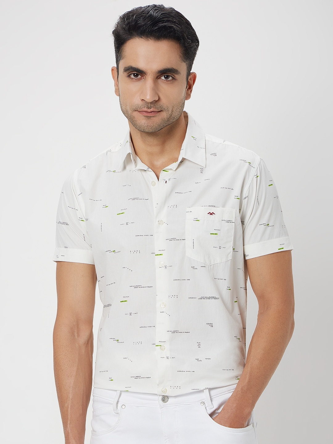 

Mufti Printed Trim Slim Fit Pure Cotton Casual Shirt, White