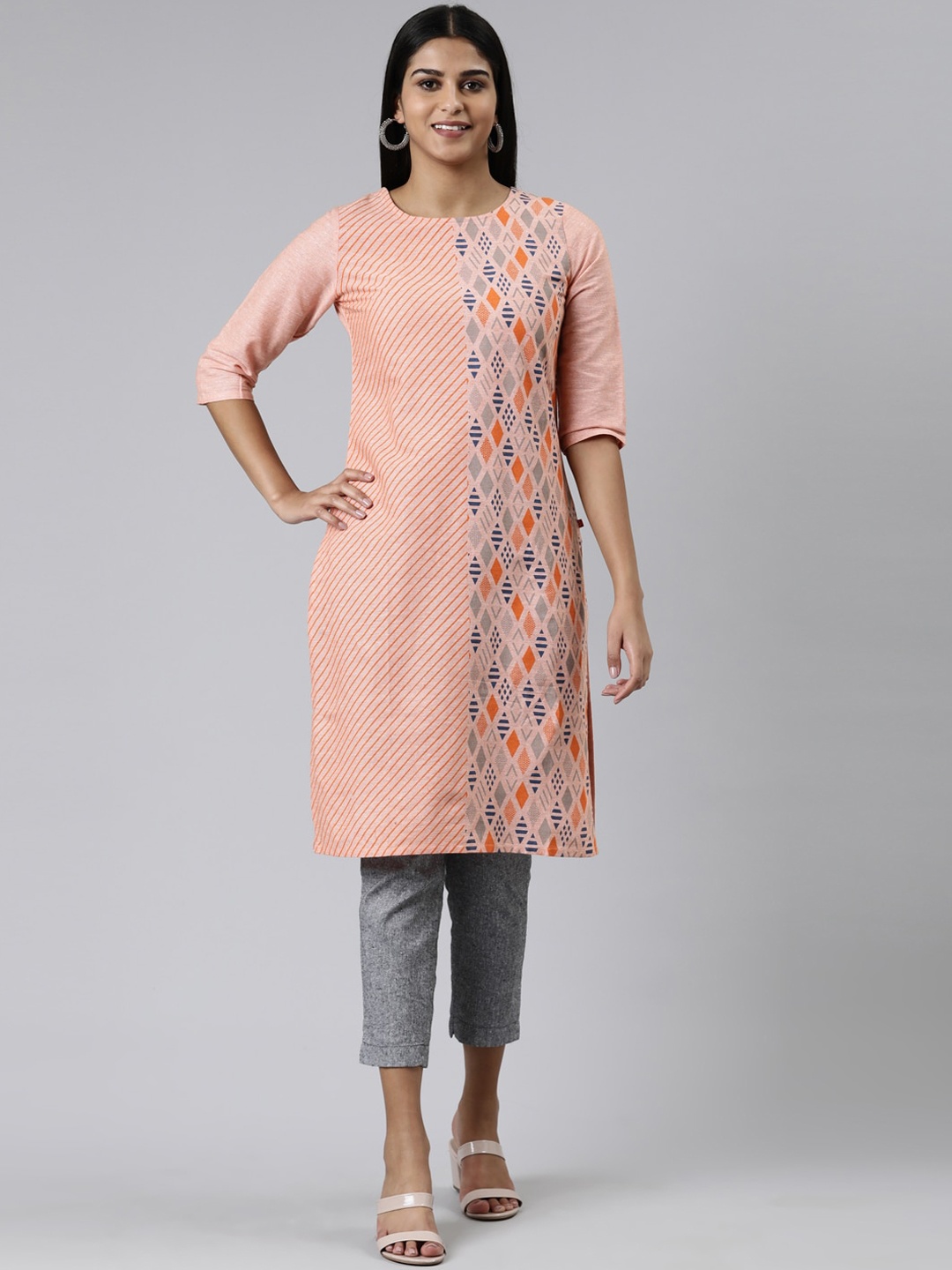 

Marcia Geometric Printed Pure Cotton Pastels Straight Kurta, Peach