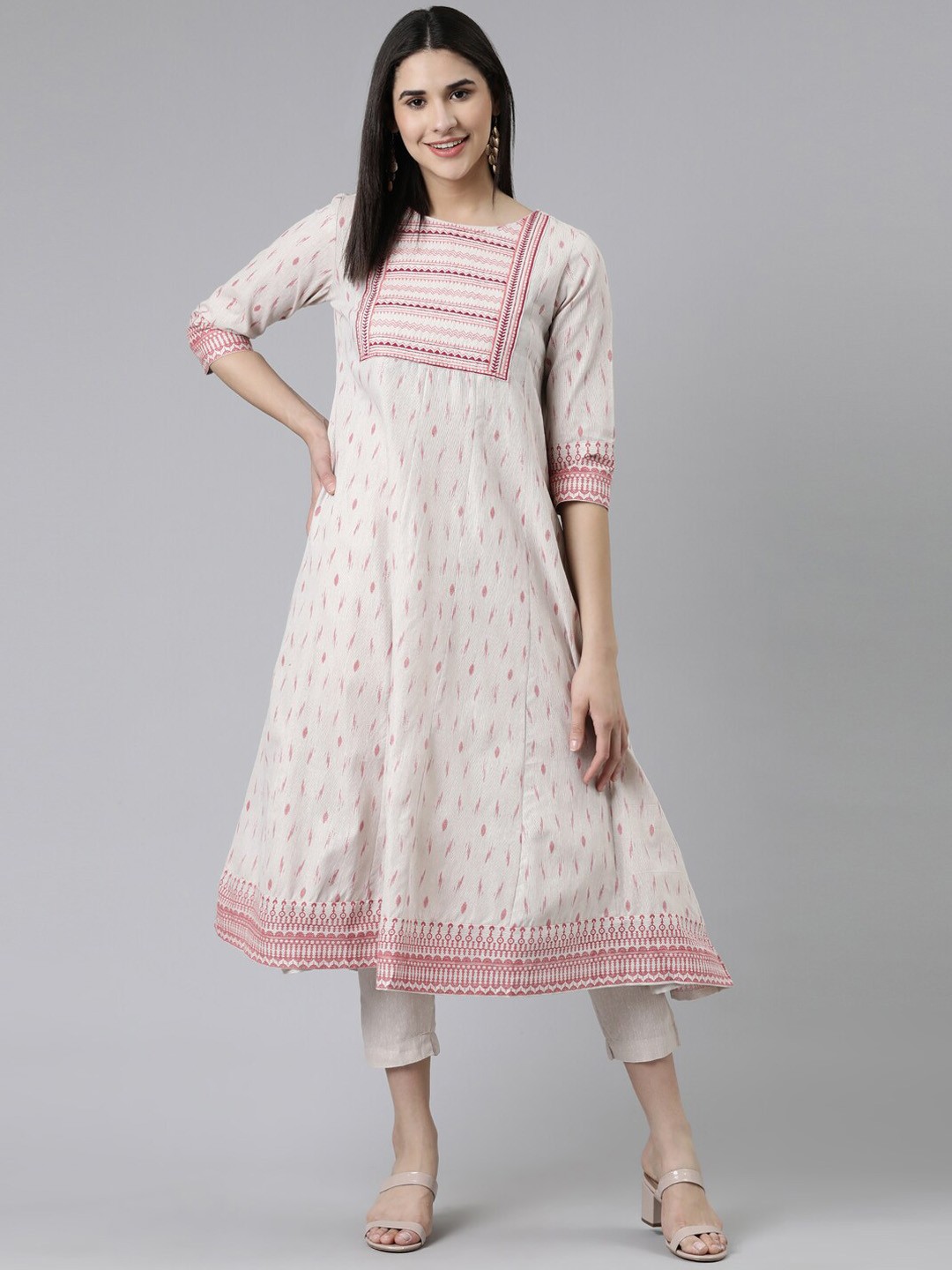 

Marcia Women Red Ethnic Motifs Printed Gotta Patti Anarkali Kurta