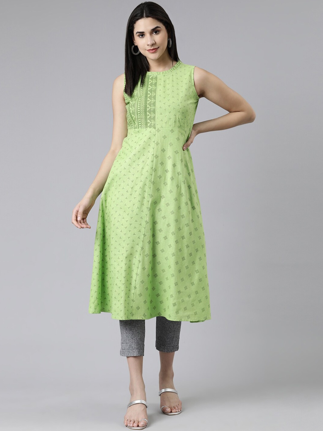 

Marcia Ethnic Motifs Printed Pure Cotton Kurta, Green