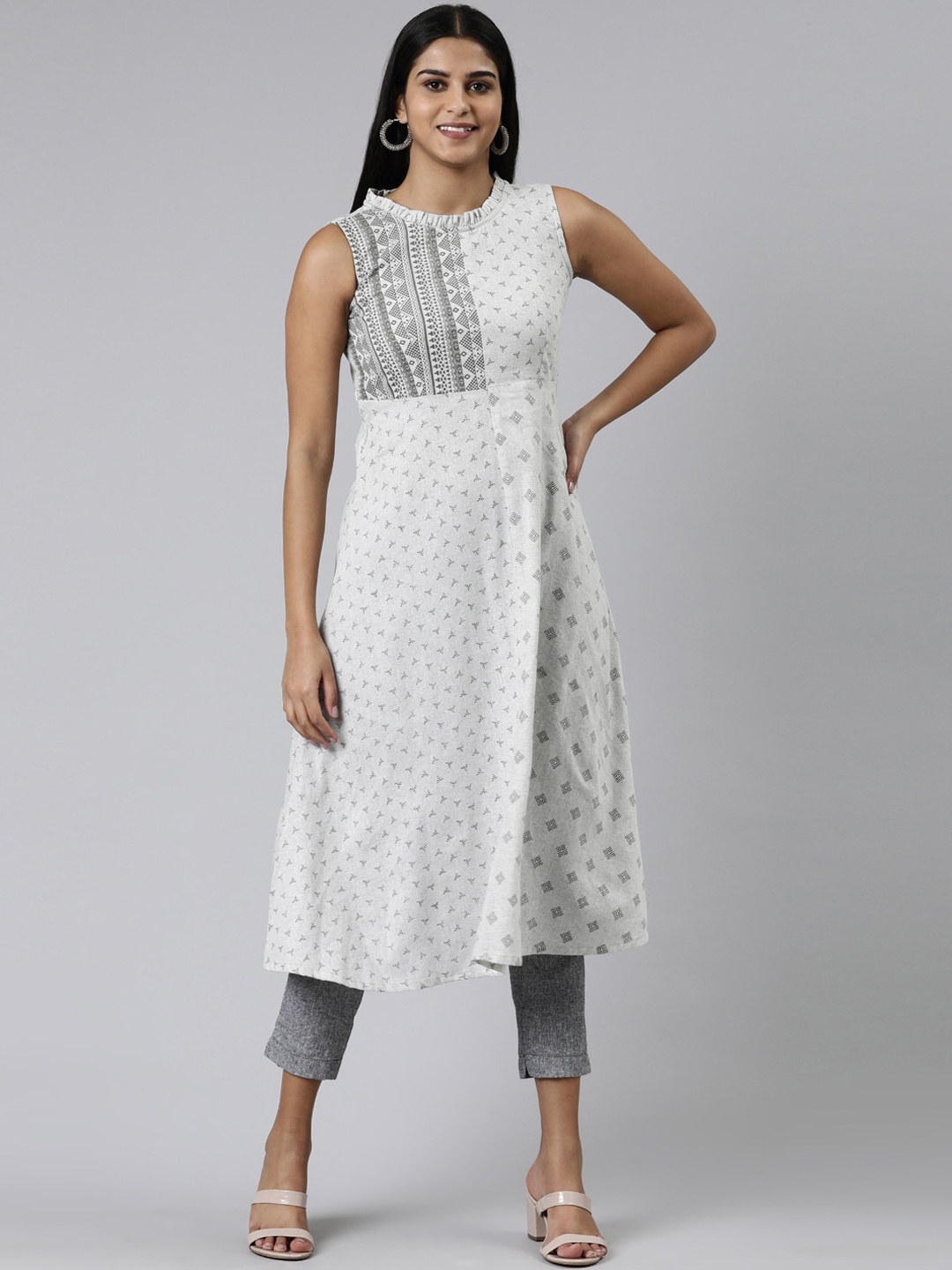 

Marcia Geometric Printed Pure Cotton Kurta, Grey