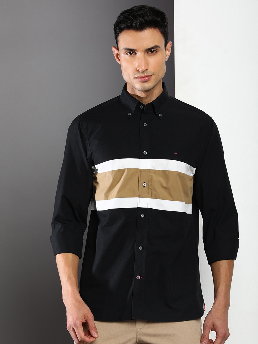 

Tommy Hilfiger Slim Fit Colourblocked Casual Cotton Shirt, Black