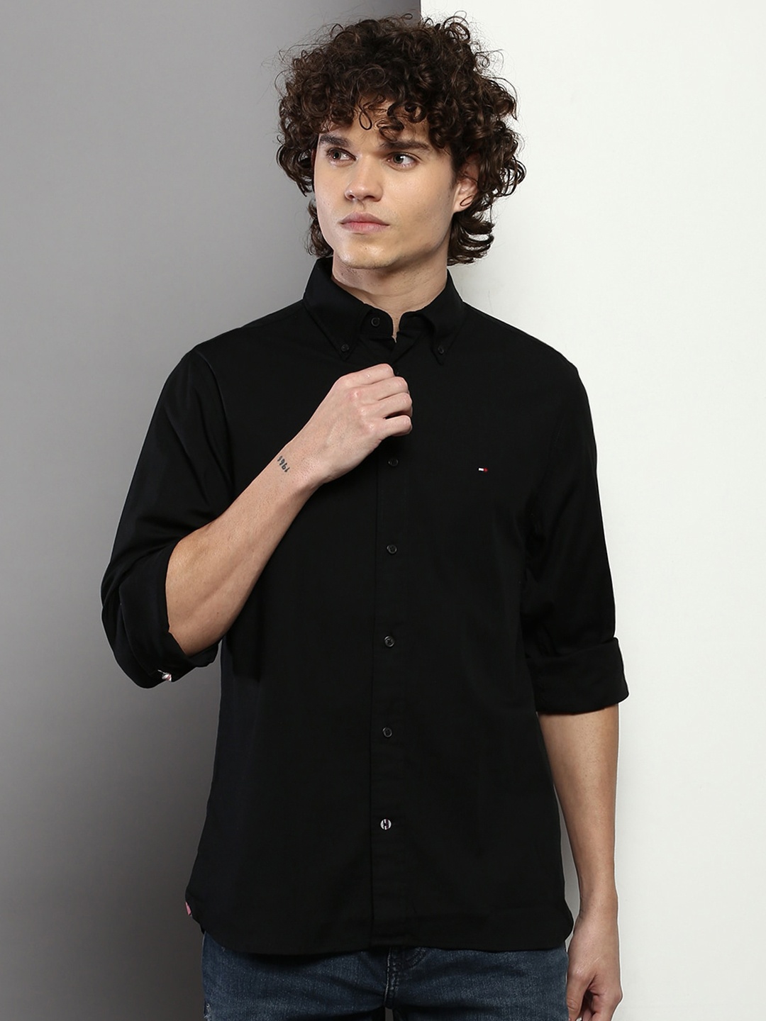 

Tommy Hilfiger Regular Fit Button-Down Collar Casual Shirt, Black