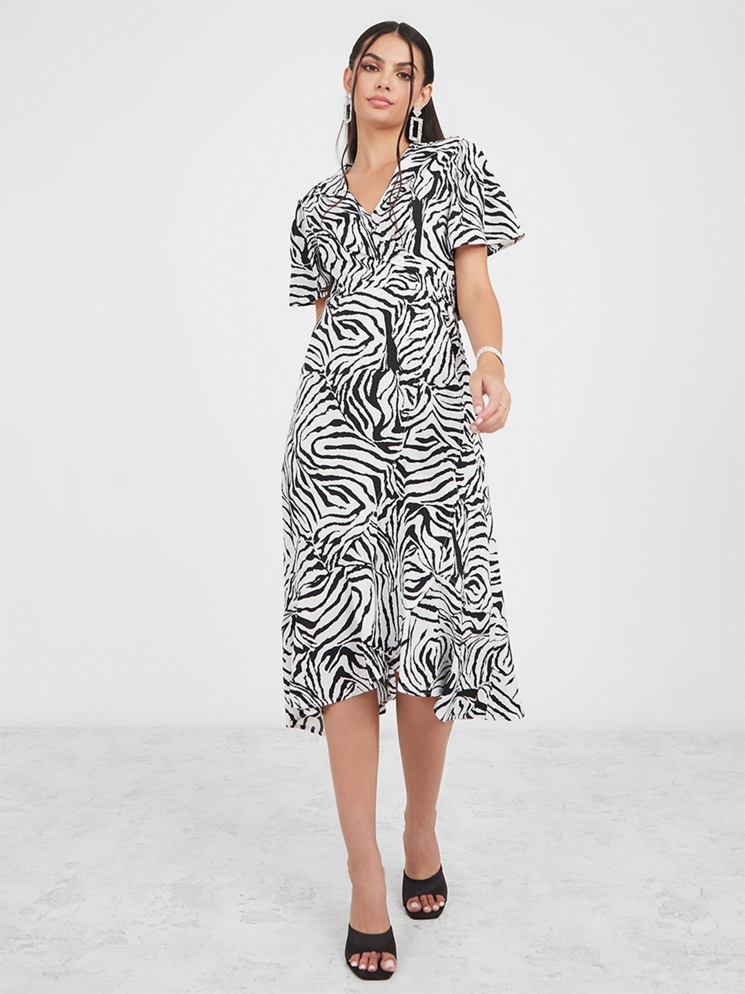 

Styli Off White Animal Shirt Midi Dress