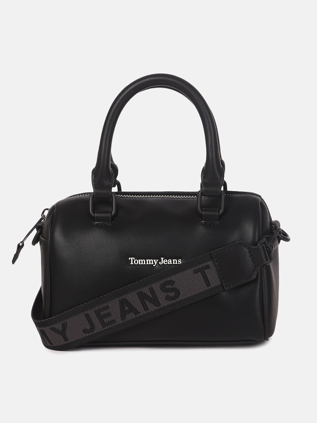 

Tommy Hilfiger Bowling Handheld Bag, Black