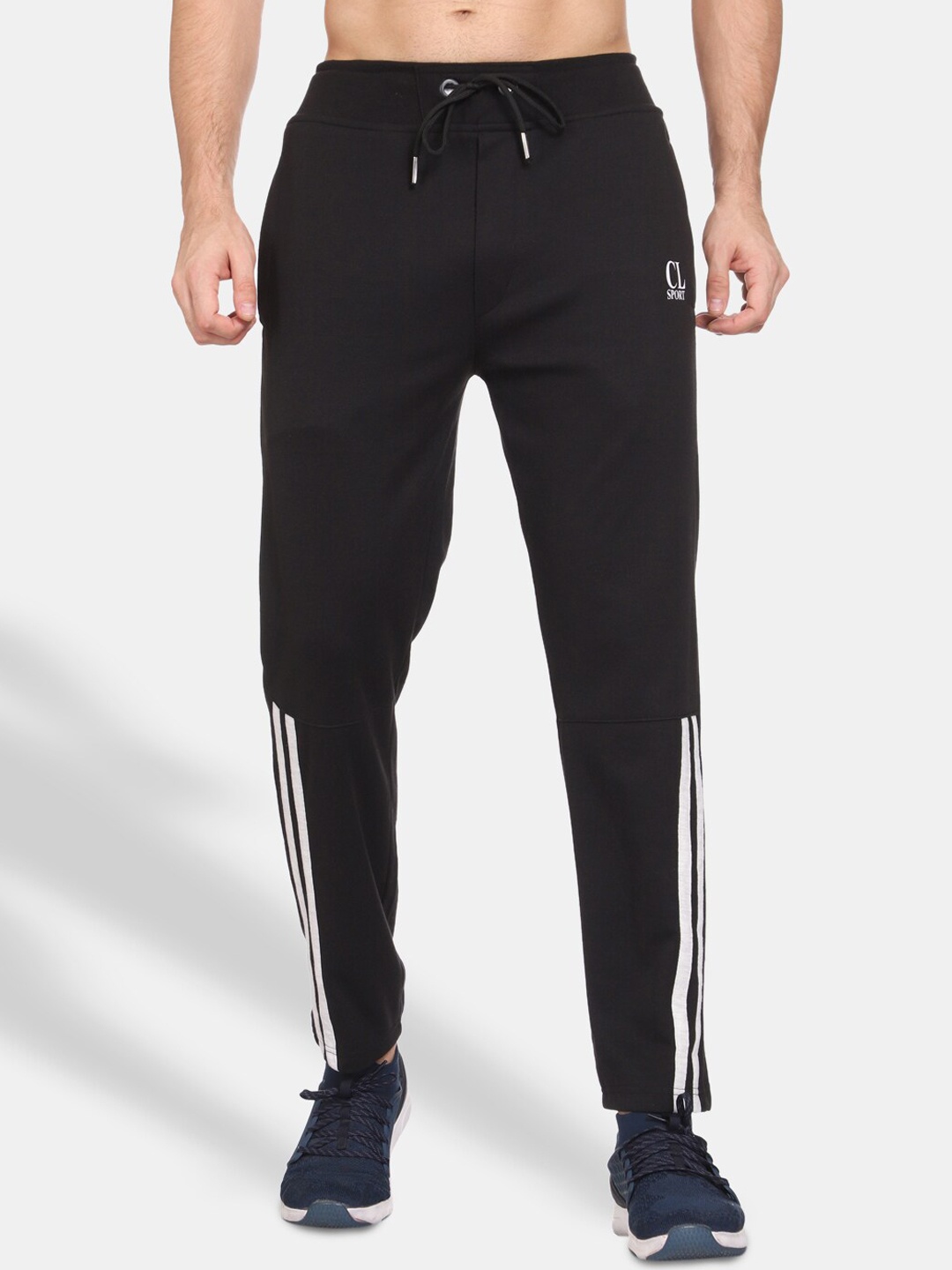 

CL SPORT BY CARLTON LONDON Men Regular Fit Mid-Rise Track Pants, Black