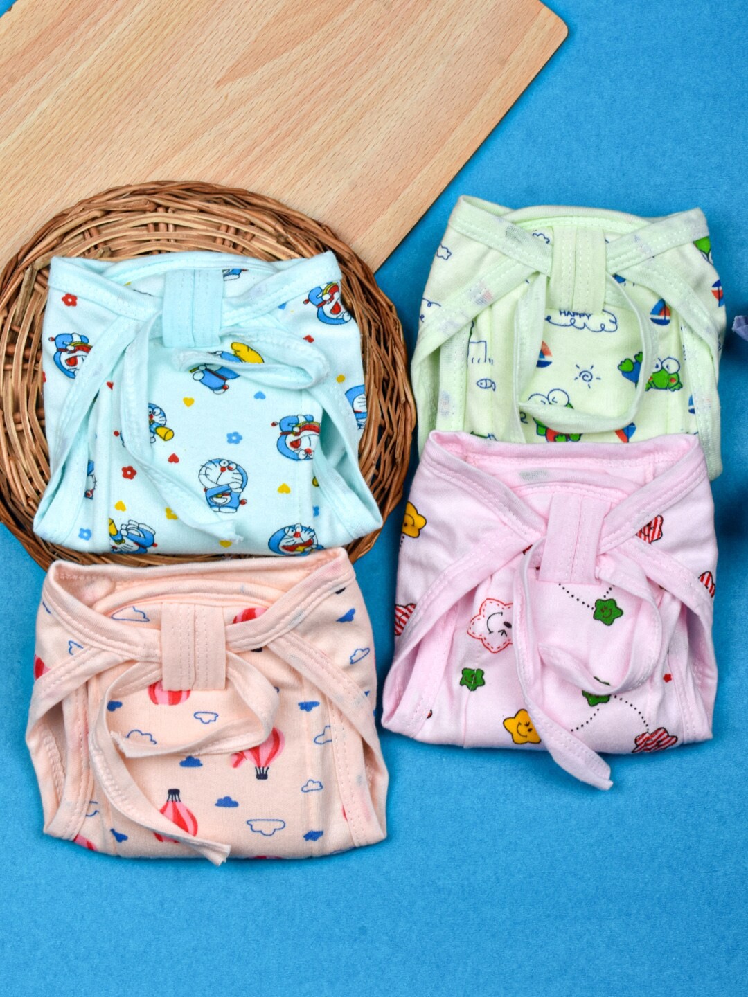 

Moms Home Infants Set of 4 Printed Cotton Cloth Cushioned Nappies, Blue