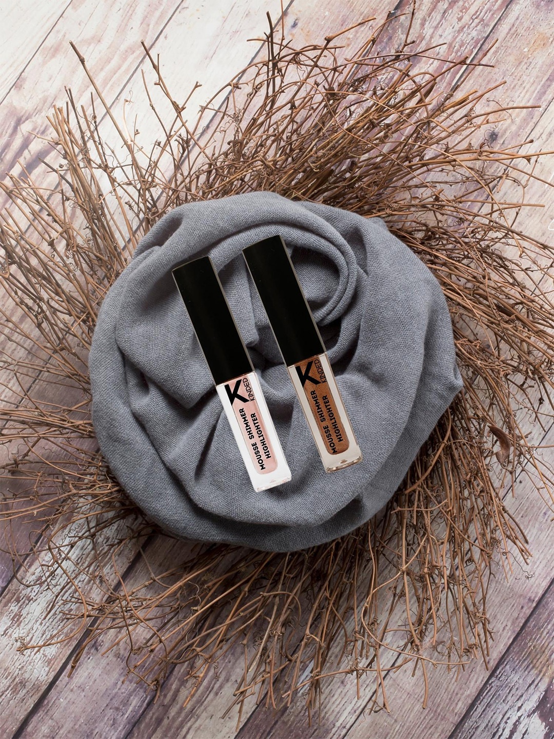 

KINDED Set of 2 Mousse Shimmer Liquid Highlighter Illuminator - 3ml each, Pink
