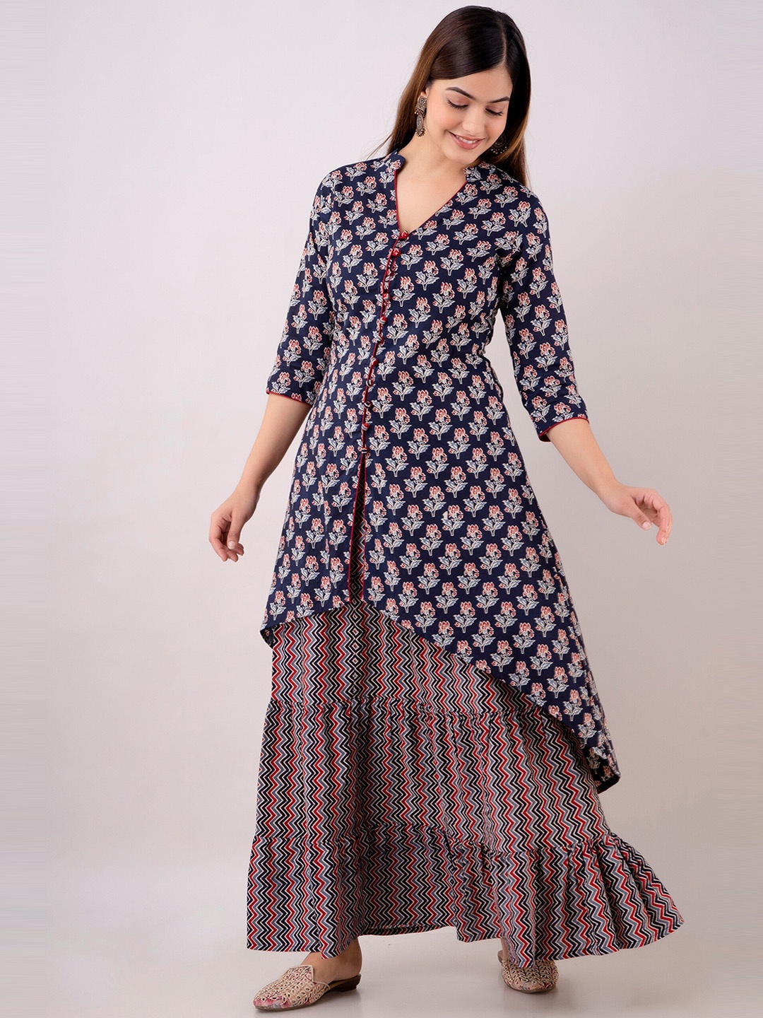 

OMASK Floral Printed High-Low Kurta With Skirt, Blue