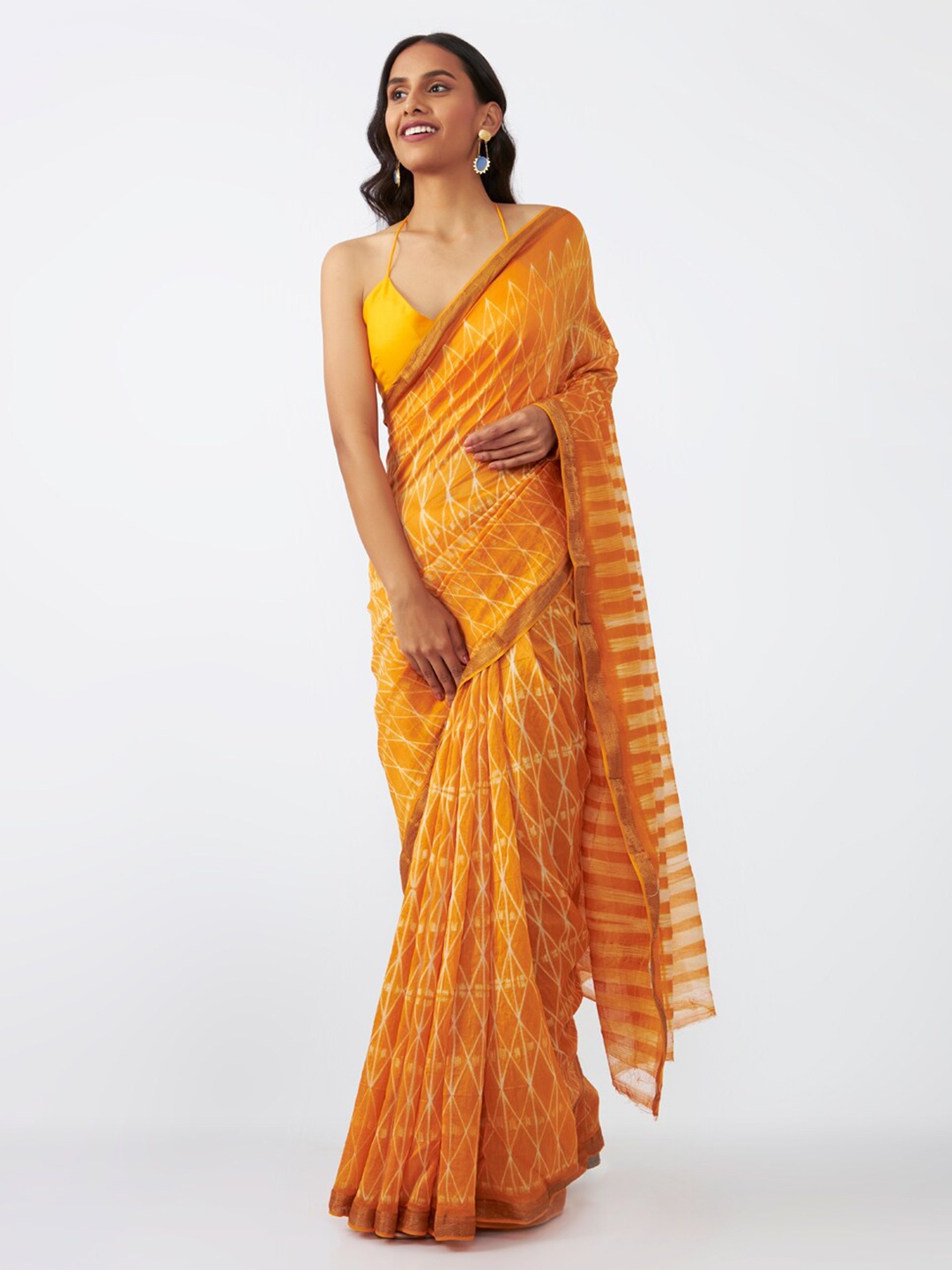 

Taneira Geometric Printed Zari Silk Cotton Saree, Yellow