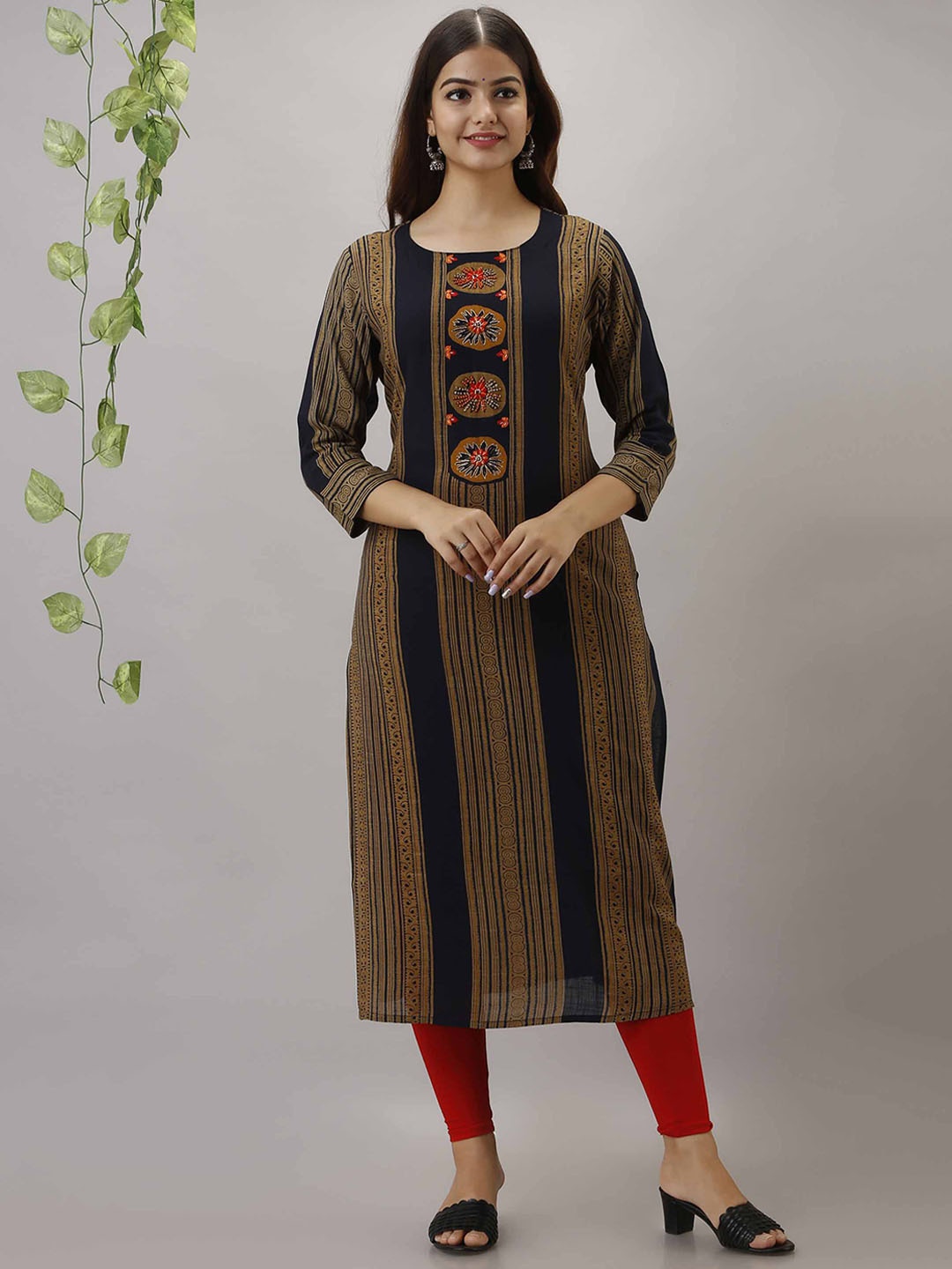 

Pankvi Striped Thread Work Kurta, Navy blue